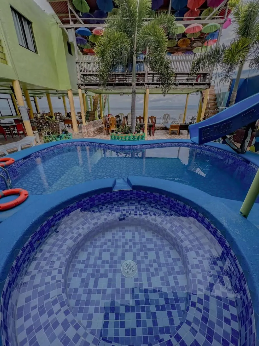 Swimming pool in Sascha's Resort Oslob