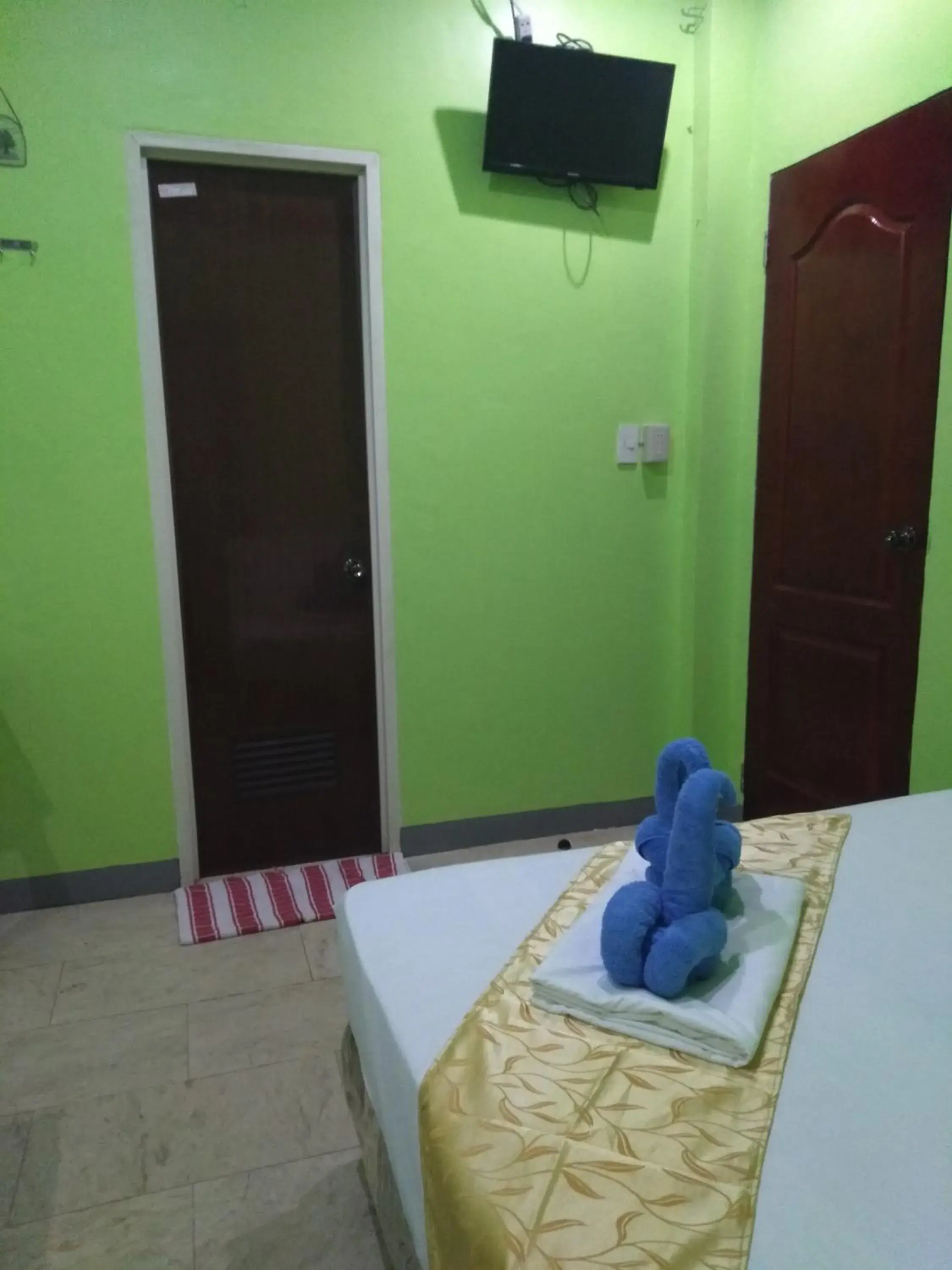 Bathroom, Bed in Sascha's Resort Oslob Bathroom, Bed in Sascha's Resort Oslob