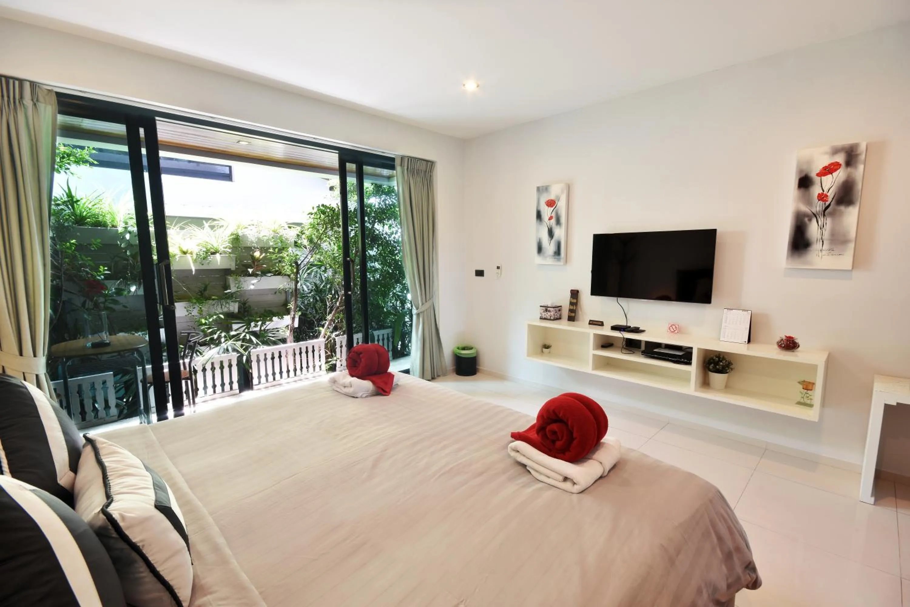 TV and multimedia, Bed in Villa Labaron