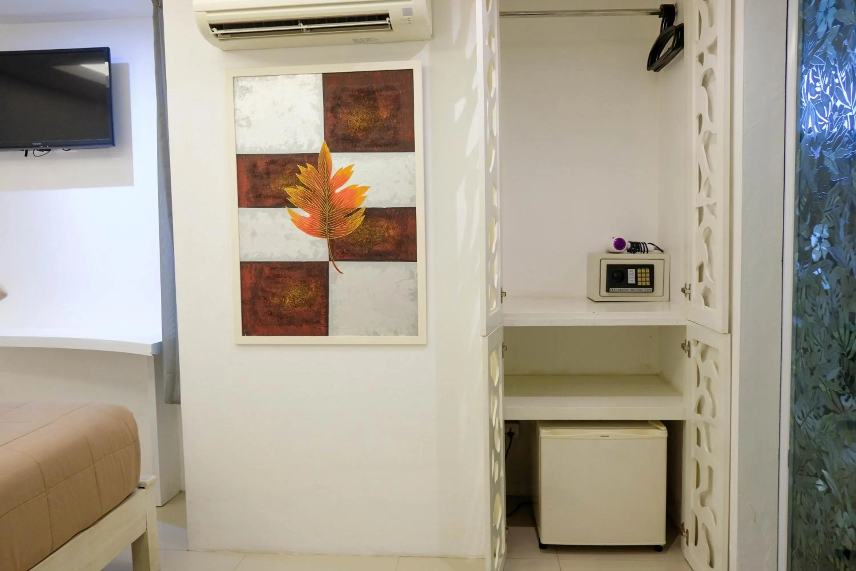 Photo of the whole room in Baanpoon Apartment