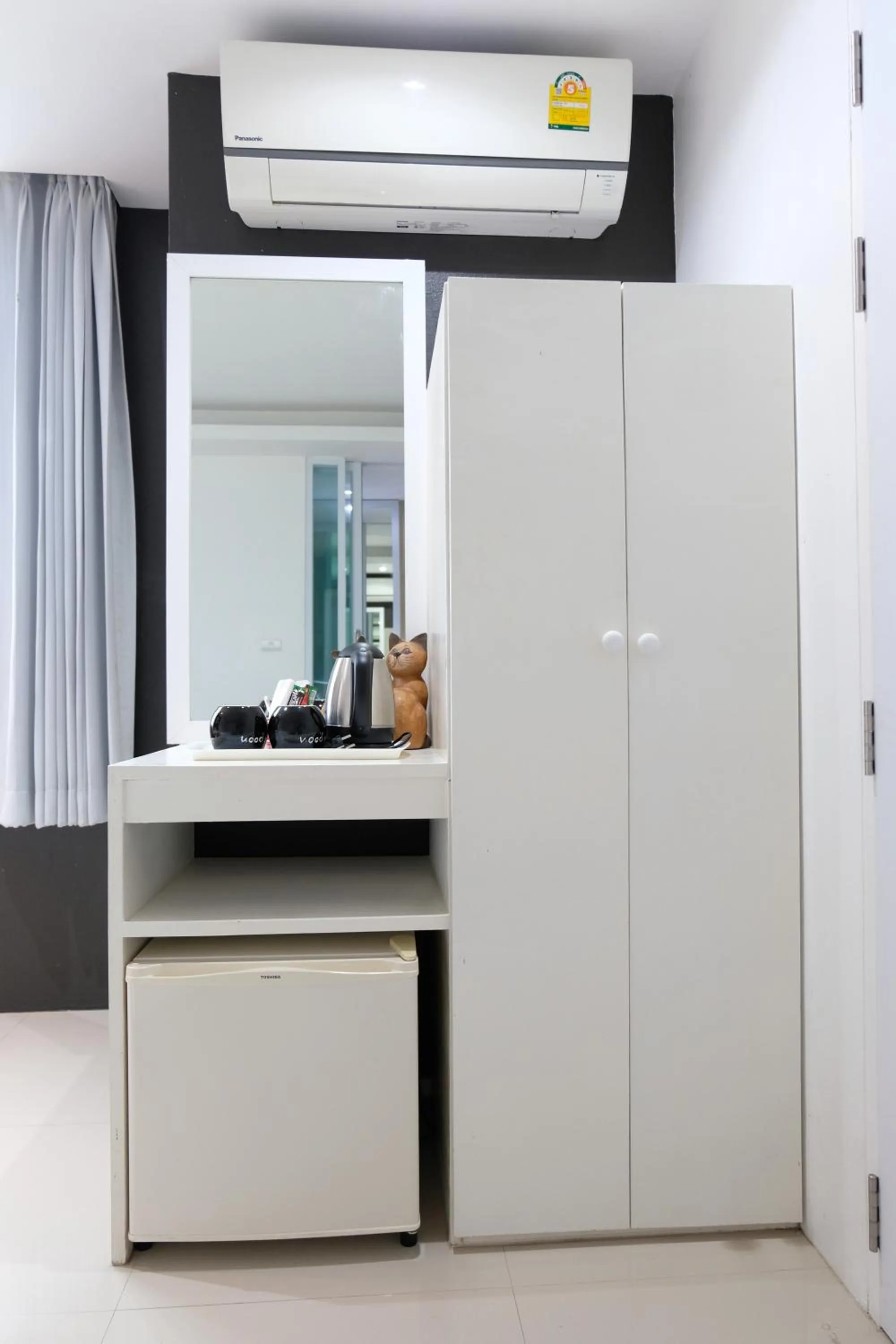 wardrobe in Baanpoon Apartment