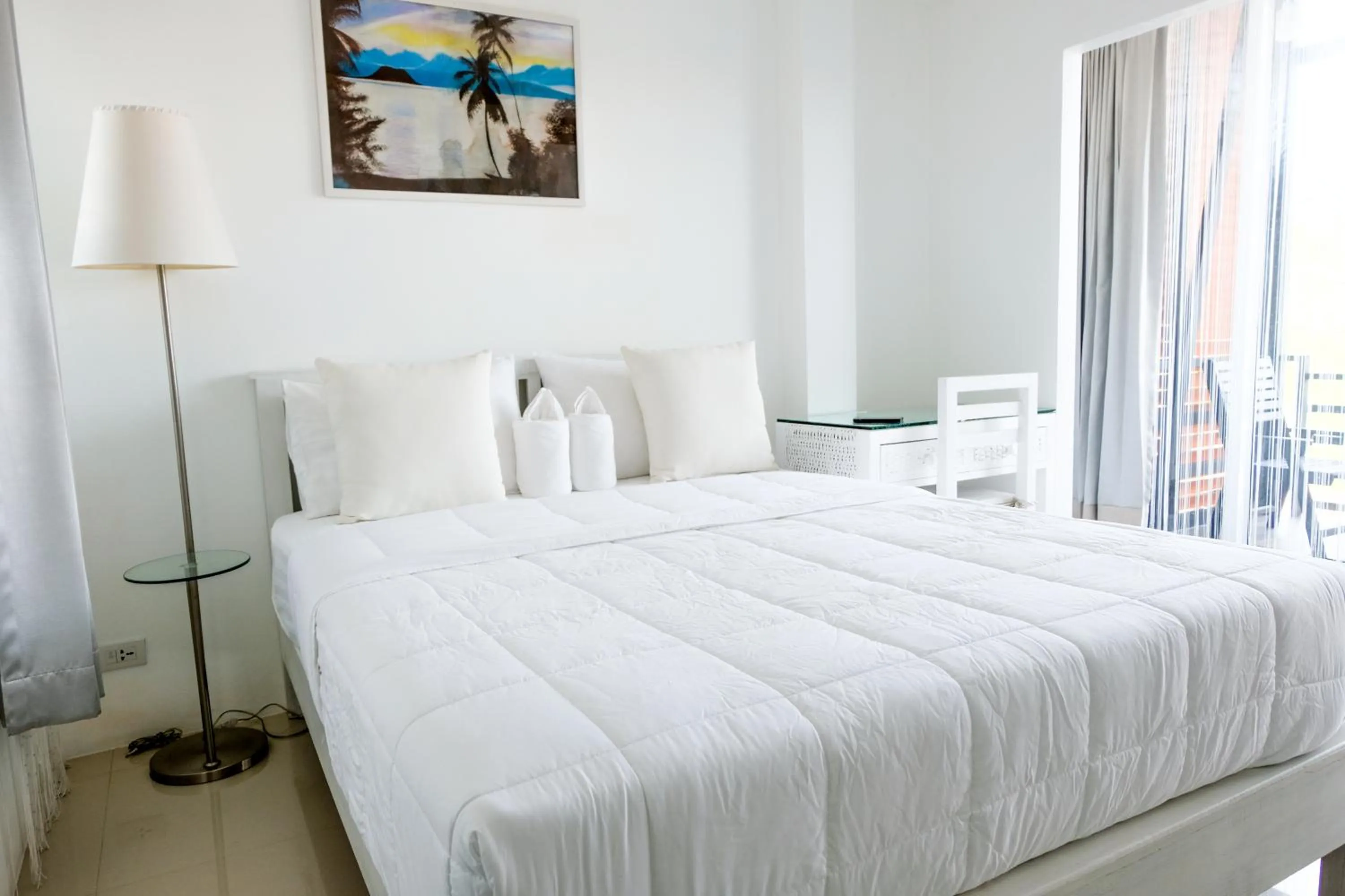 Bed in Baanpoon Apartment