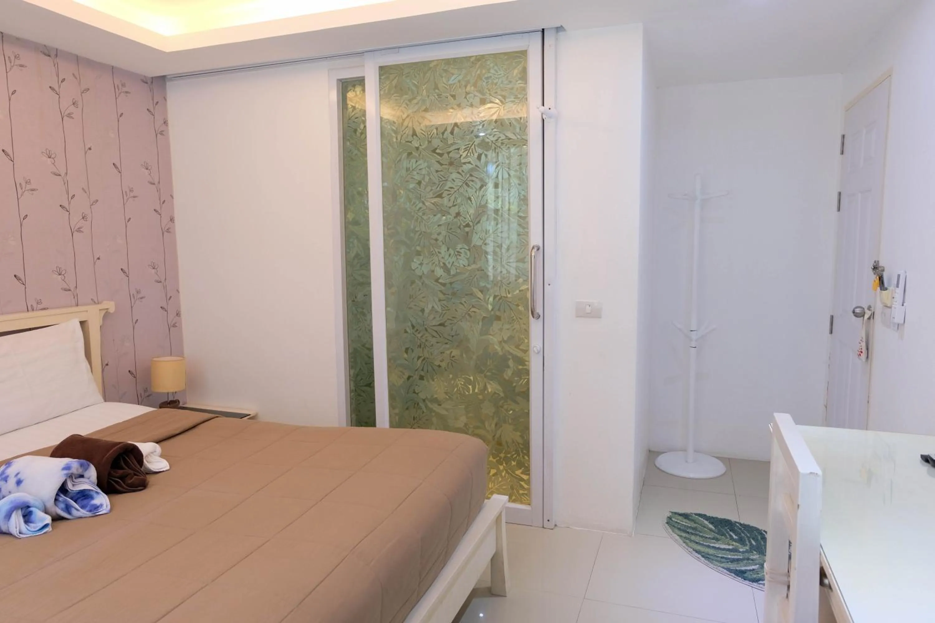 Bed in Baanpoon Apartment