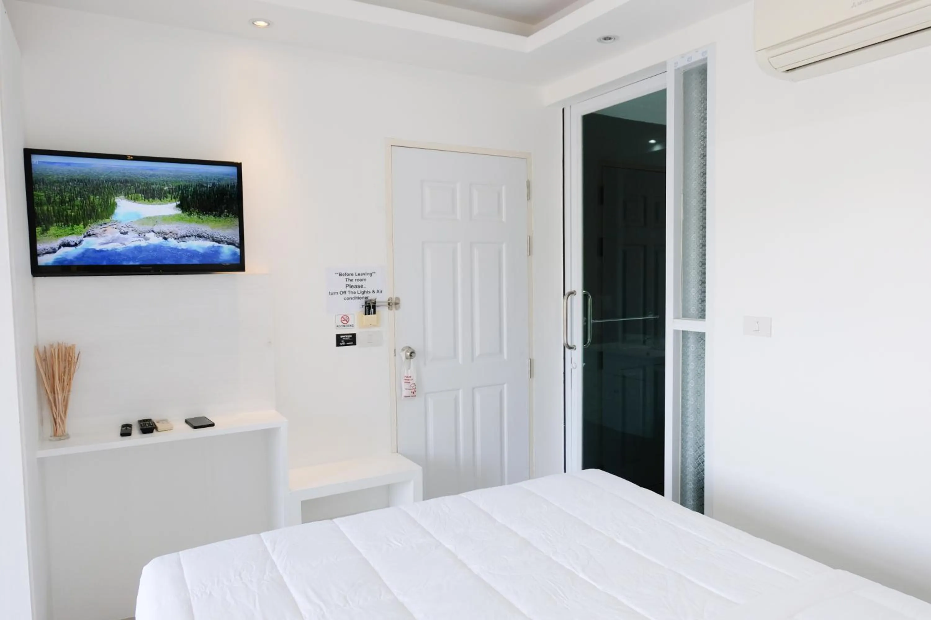 Bed in Baanpoon Apartment