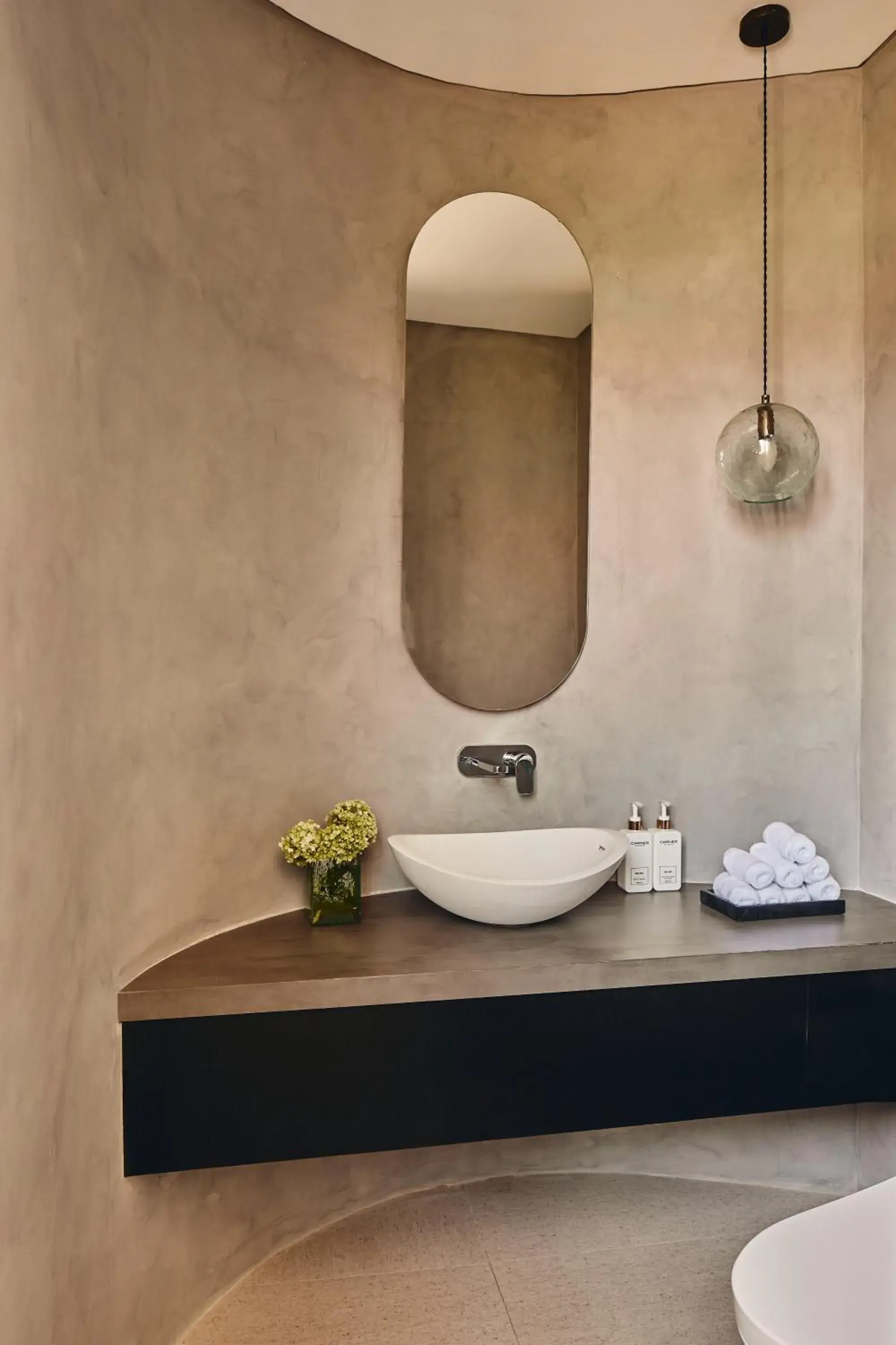 Bathroom in Je Ne Sais Quoi Seminyak Bathroom in Je Ne Sais Quoi Seminyak