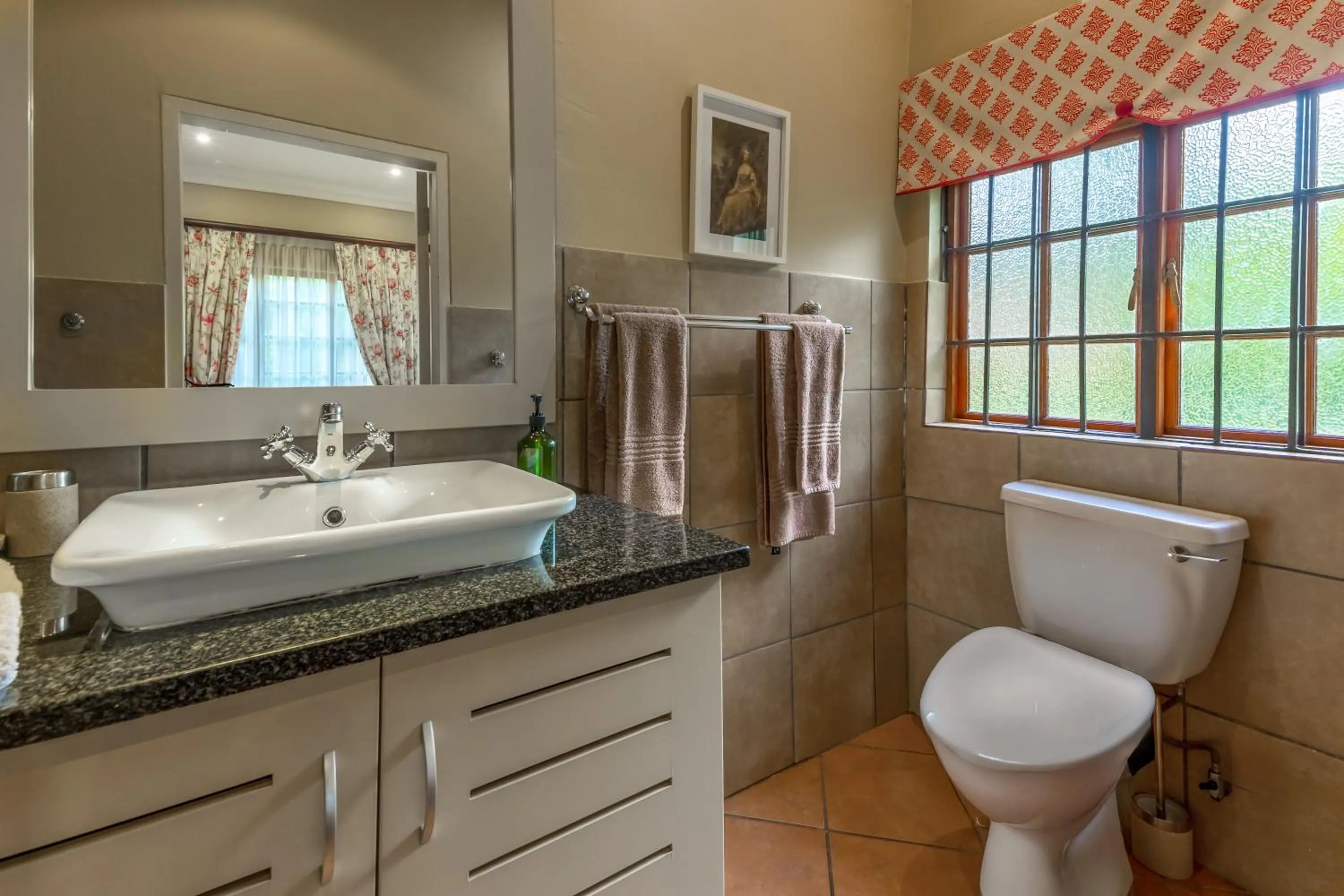 Shower in The Rose Cottage B&B