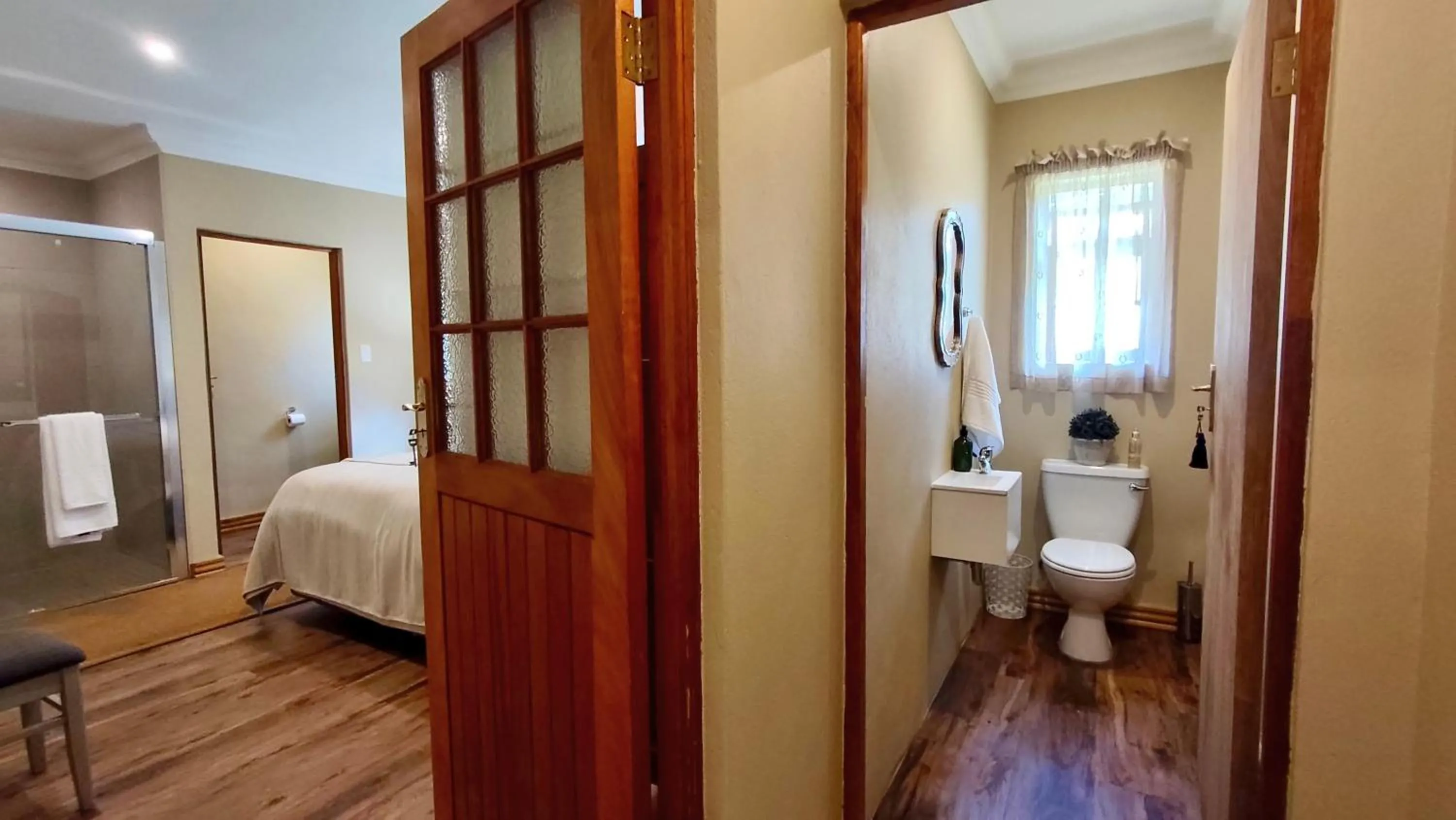 Toilet in The Rose Cottage B&B