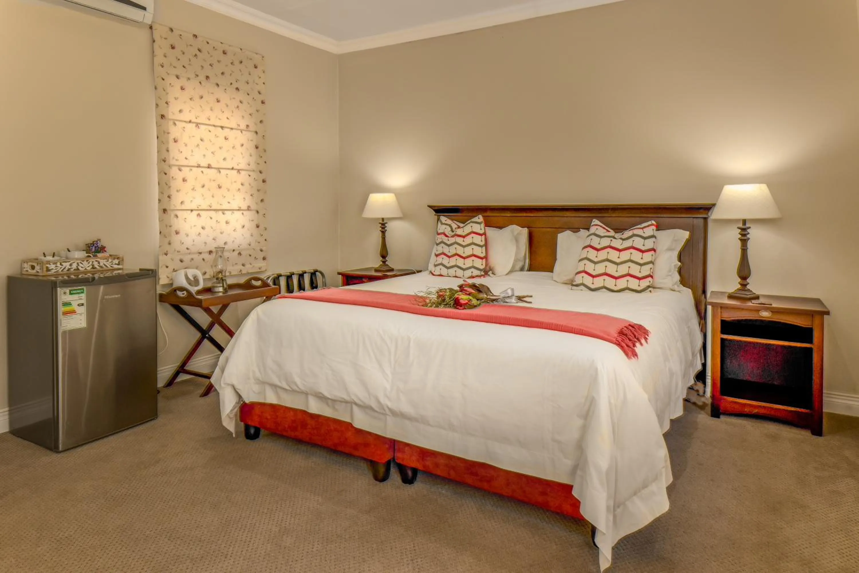 Photo of the whole room, Bed in The Rose Cottage B&B