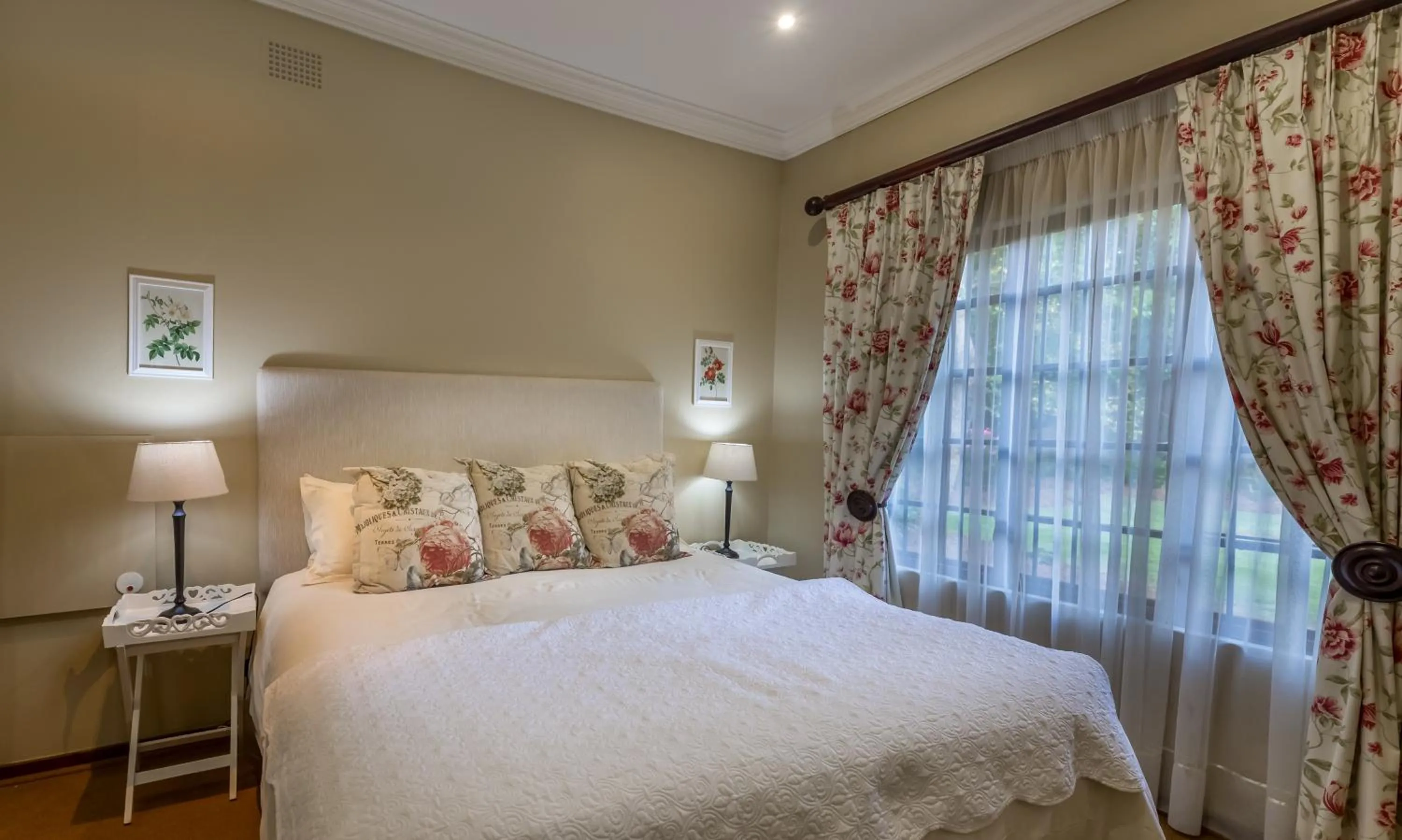 Bed in The Rose Cottage B&B