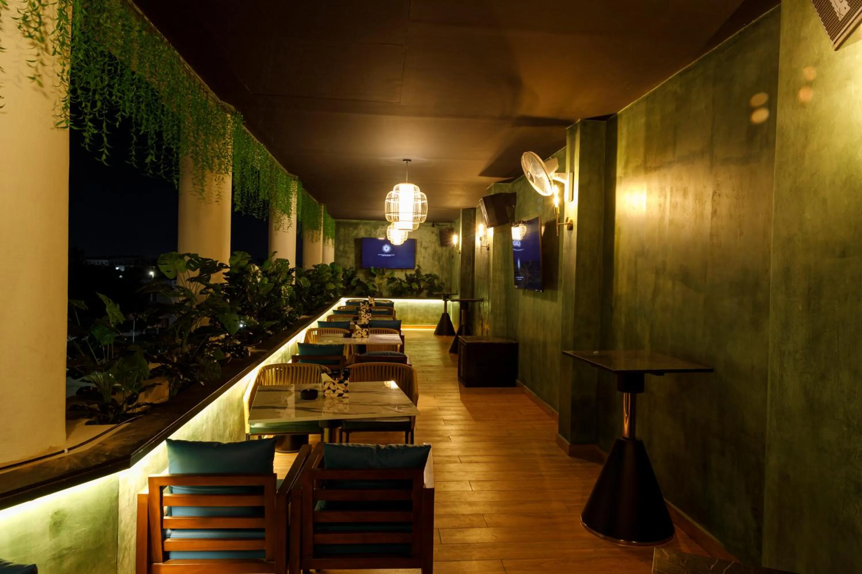 Lounge or bar in Jenneys Residency