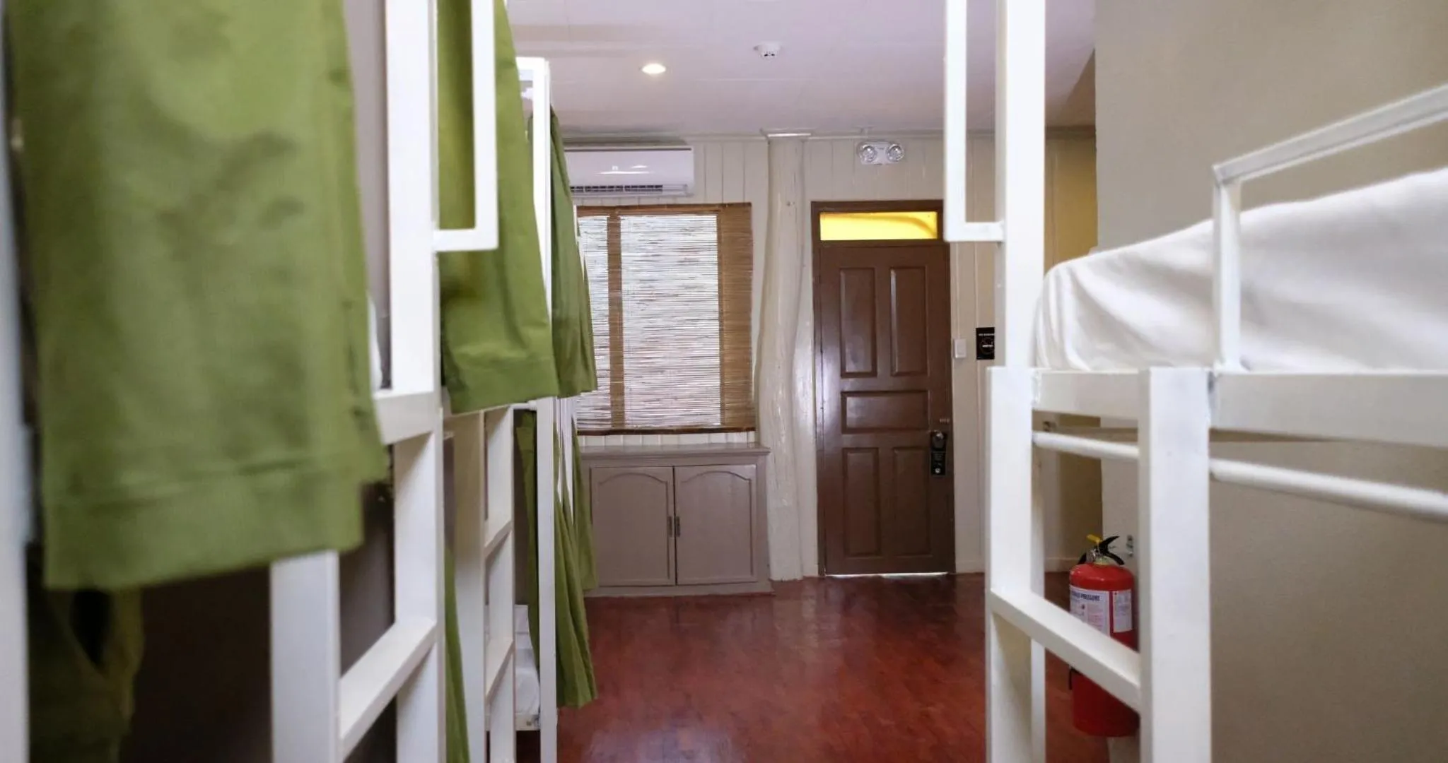 Photo of the whole room in Mad Monkey Siquijor