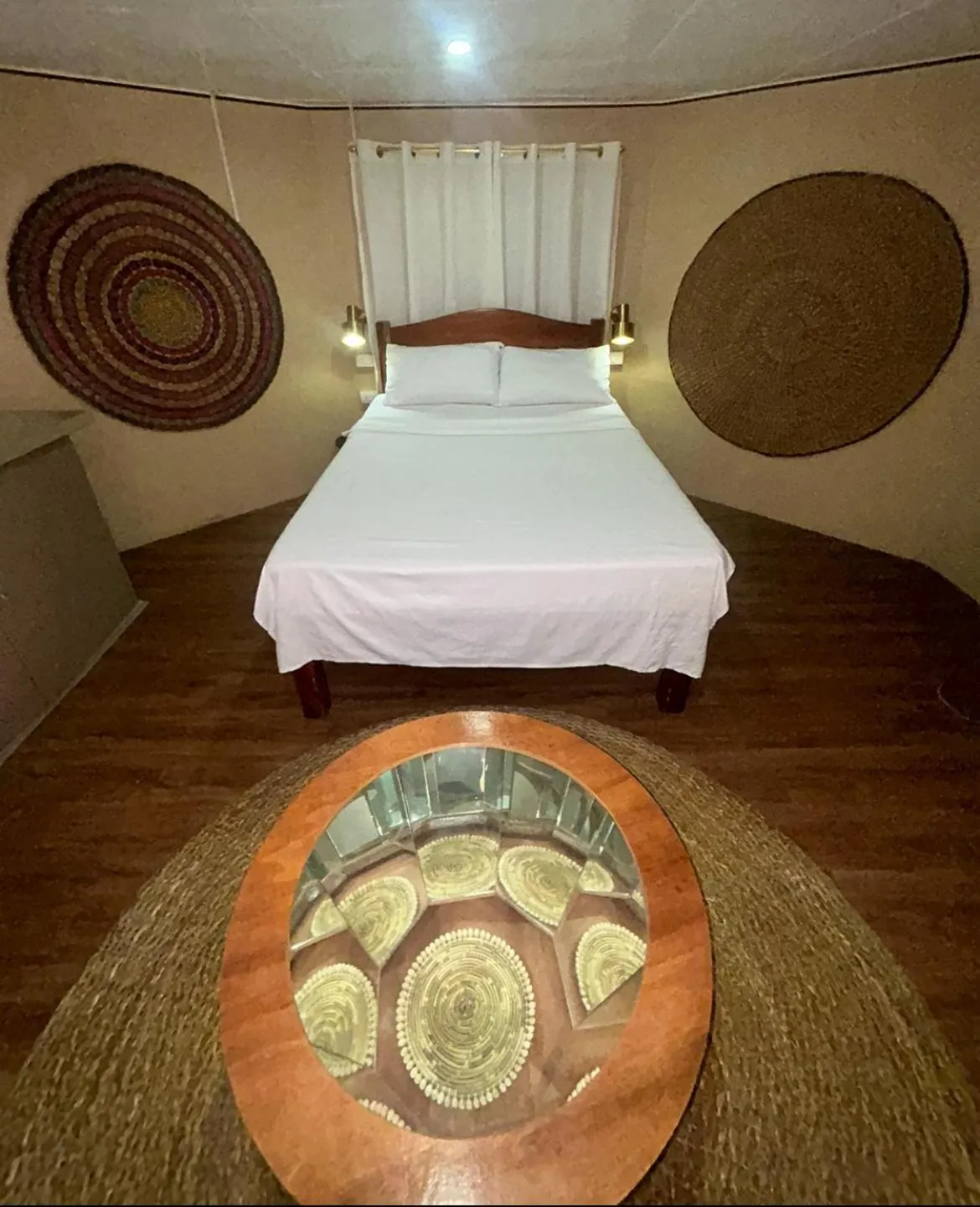 Bedroom, Bed in Mad Monkey Siquijor