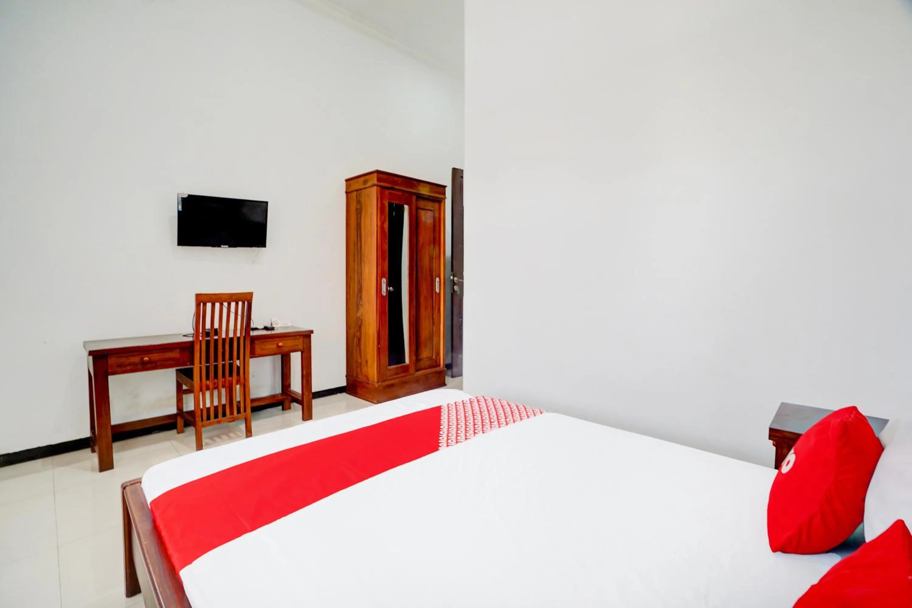 Bedroom, Bed in OYO Life 93083 Nova Jaya 3 Homestay Syariah