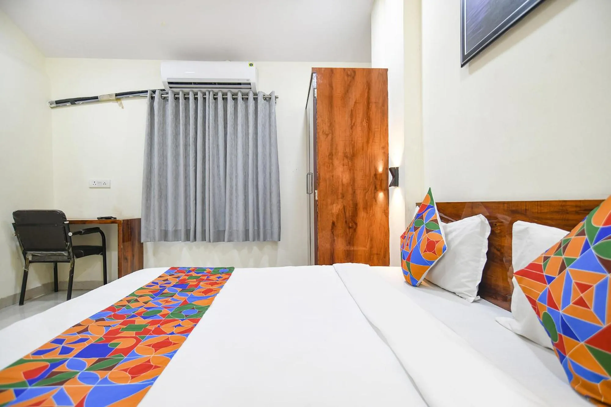 Bed in FabExpress Golden Sky