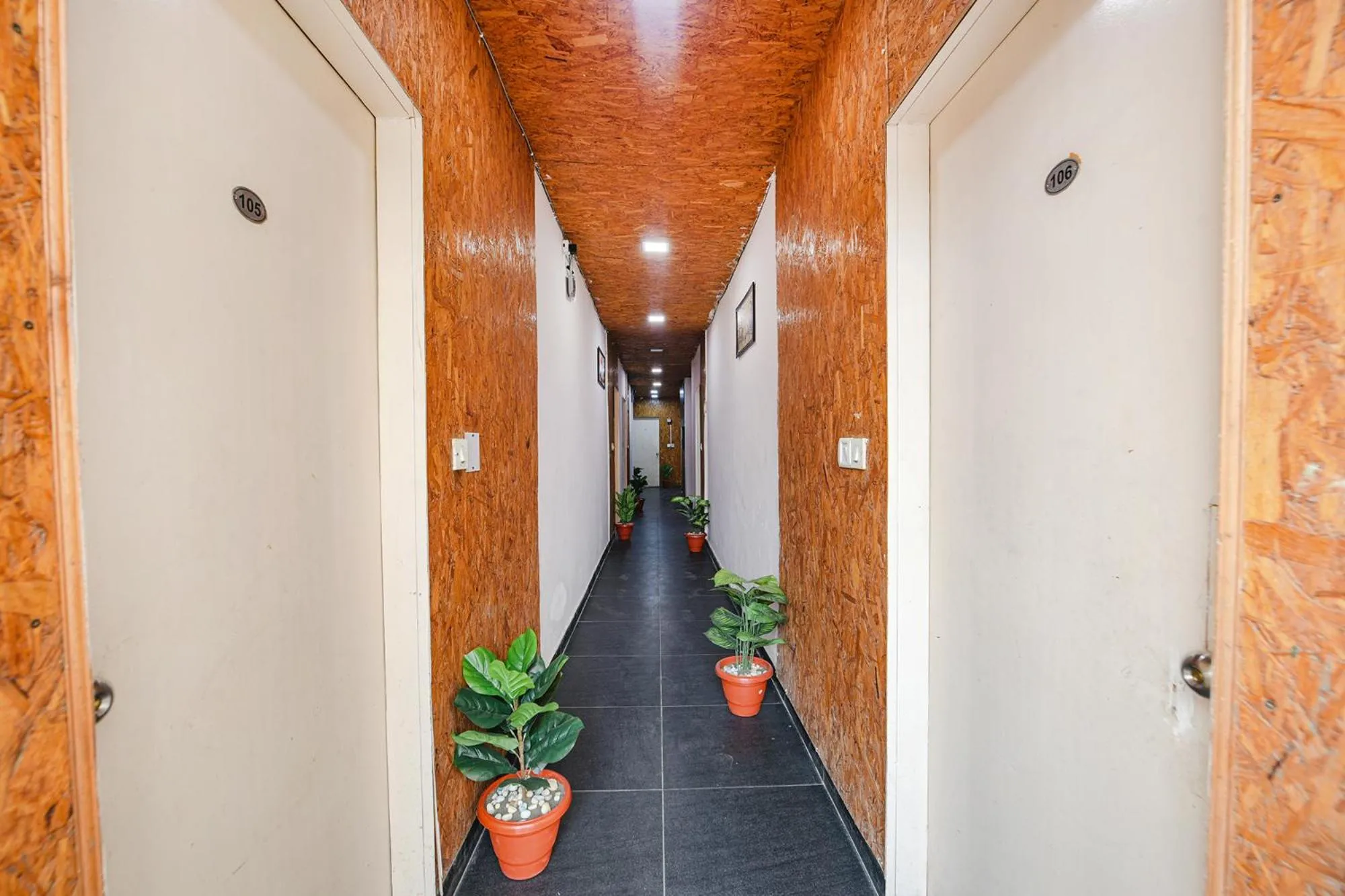 Lobby or reception in FabHotel Luxury Retreat