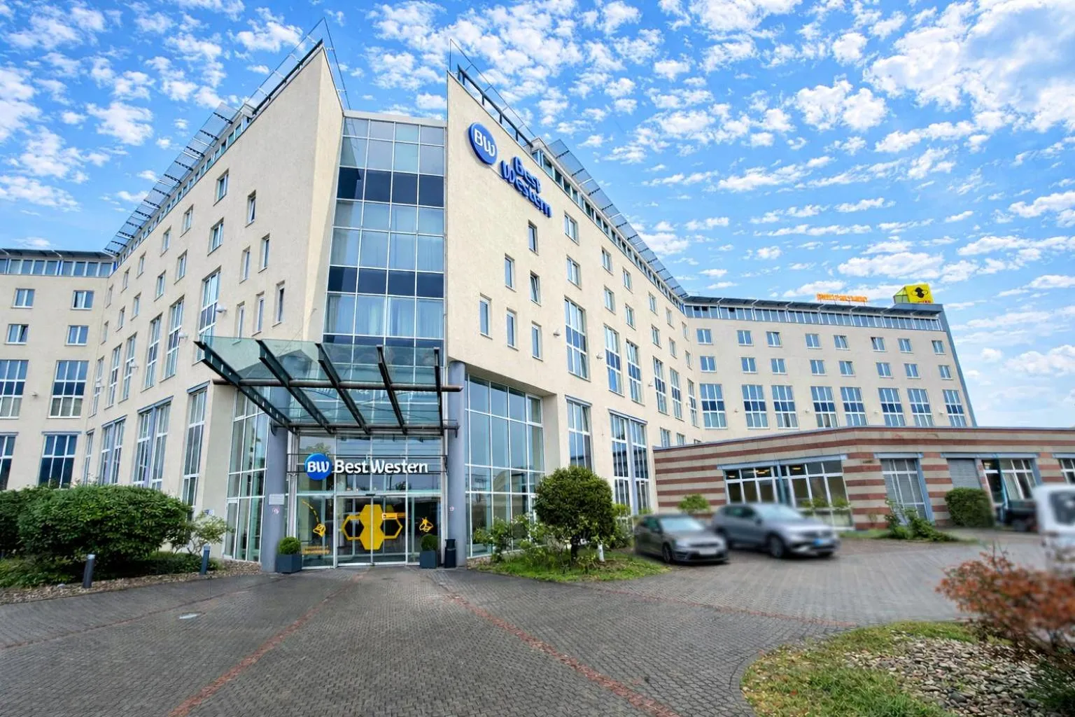 Property building in Best Western Conference Airporthotel Frankfurt Mörfelden