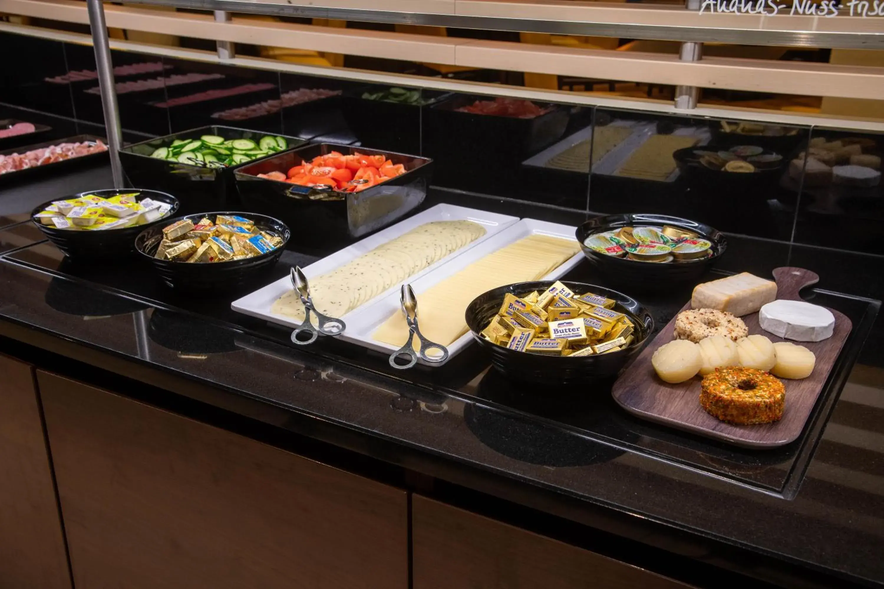 Breakfast in Best Western Conference Airporthotel Frankfurt Mörfelden Breakfast in Best Western Conference Airporthotel Frankfurt Mörfelden