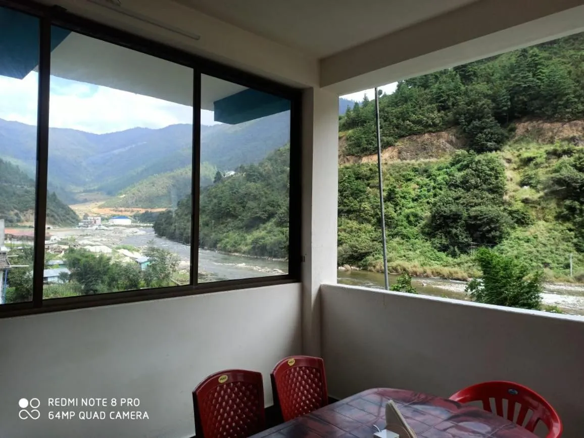 Restaurant/places to eat in Wangdi Residency