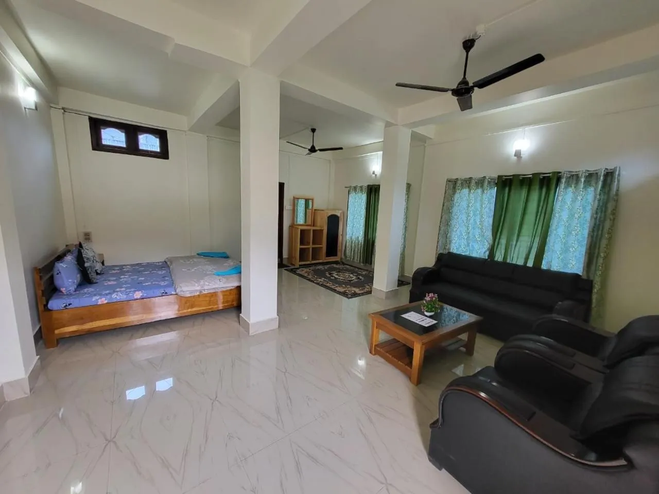 Bed in Wangdi Residency