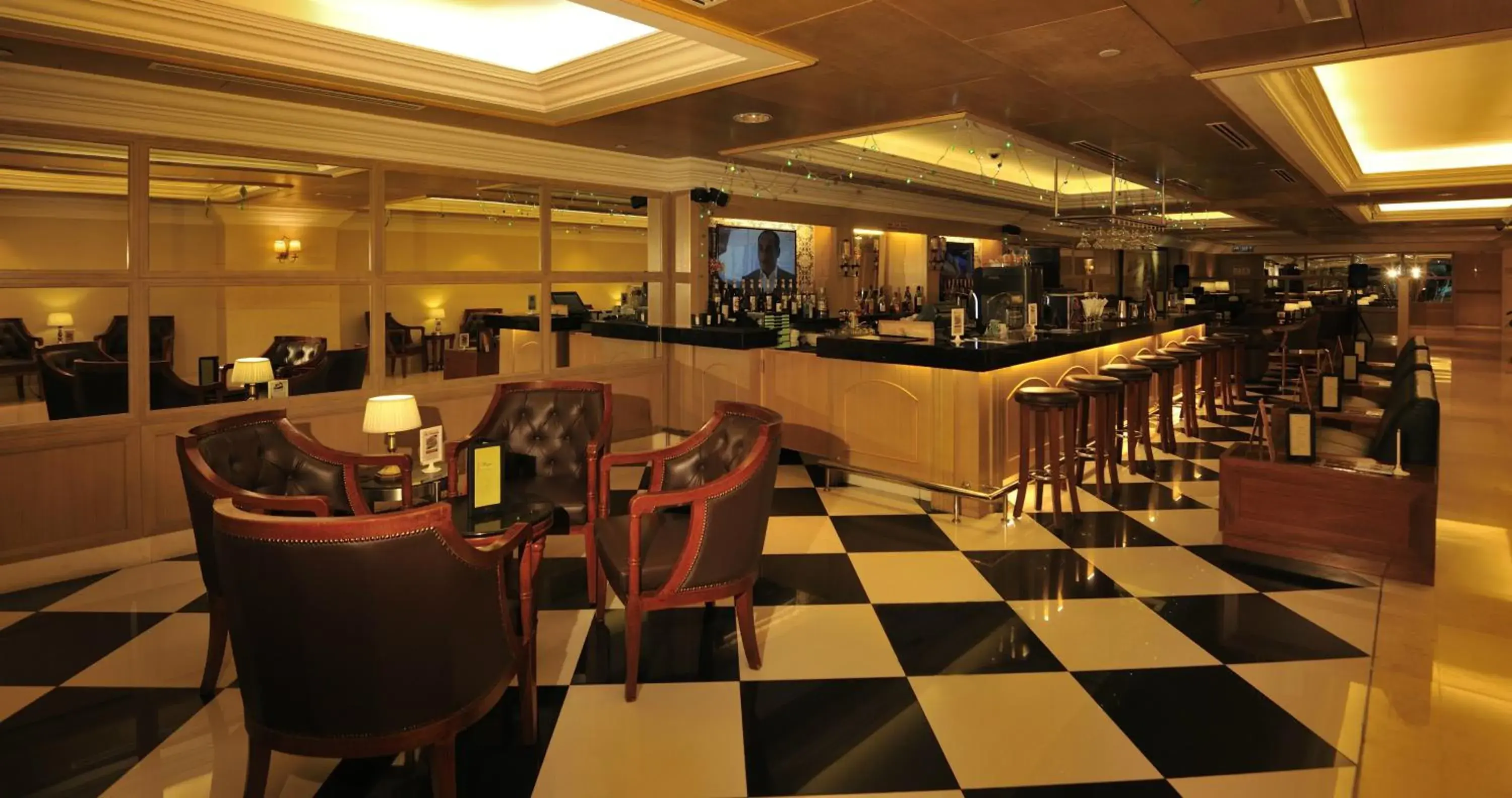 Lounge or bar, Restaurant/Places to Eat in Royale Chulan Penang