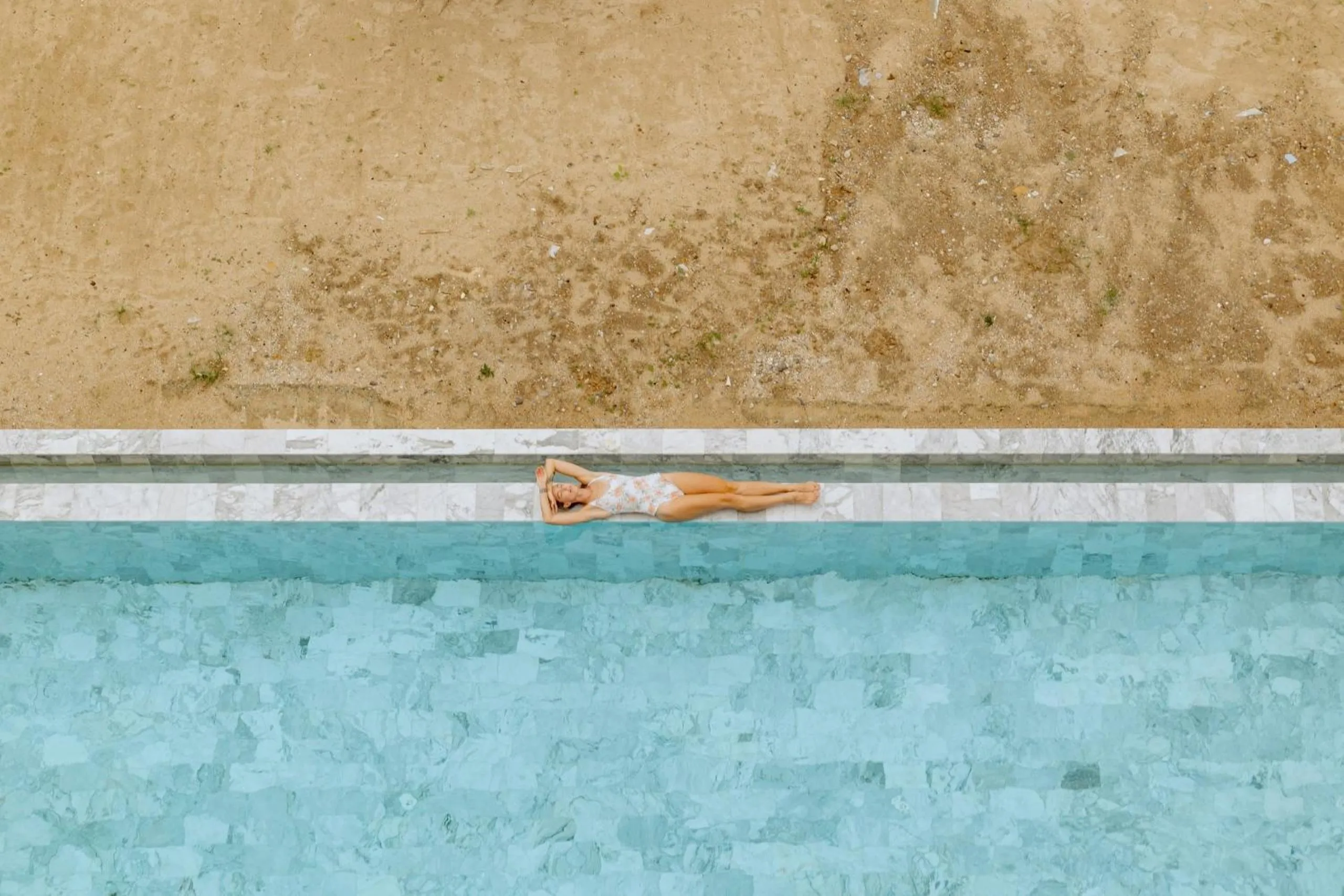 Swimming pool in Elite Atoll Beachfront Hotel