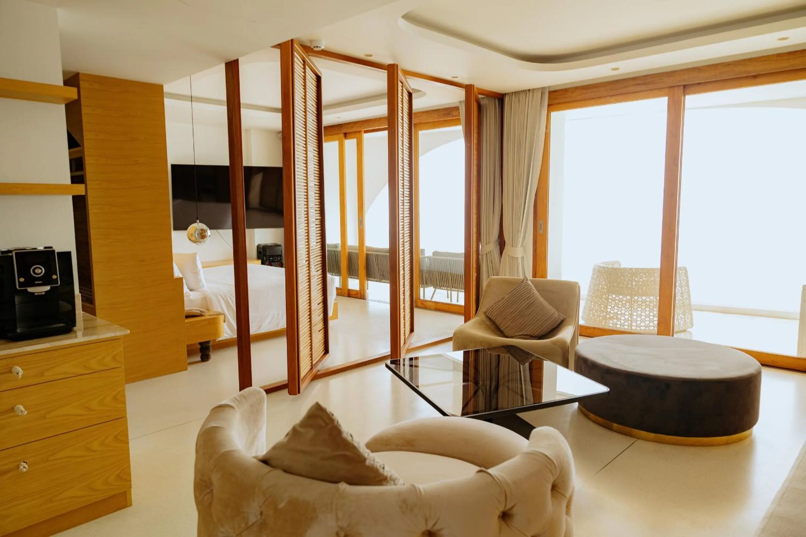 Living room in Elite Atoll Beachfront Hotel