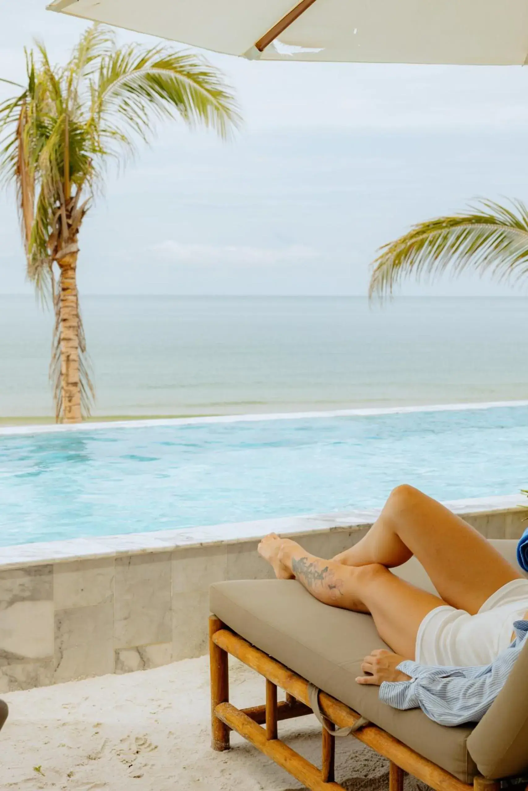 Swimming pool in Elite Atoll Beachfront Hotel Swimming pool in Elite Atoll Beachfront Hotel