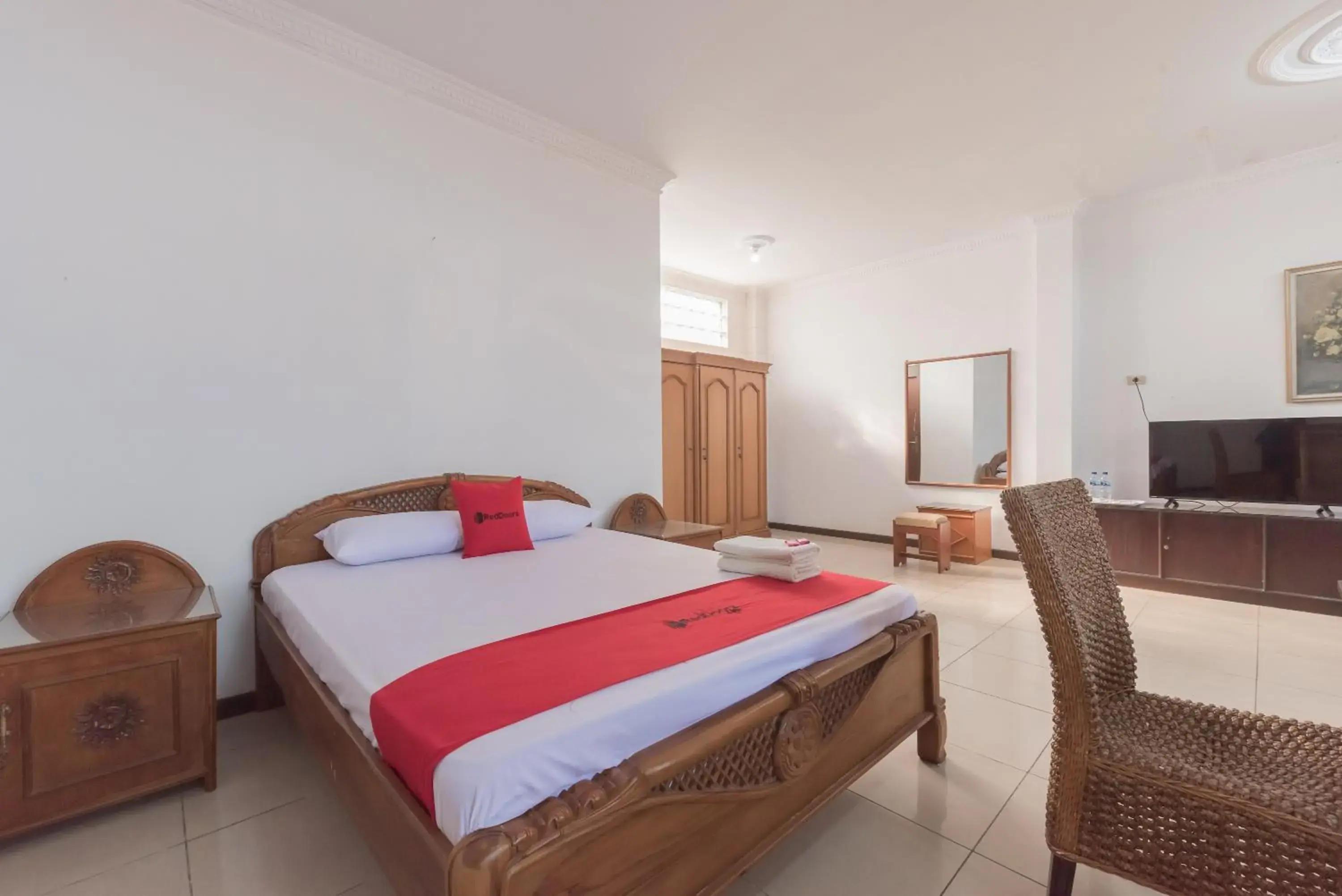 RedDoorz Syariah near Taman Kota Kuningan RedDoorz Syariah near Taman Kota Kuningan