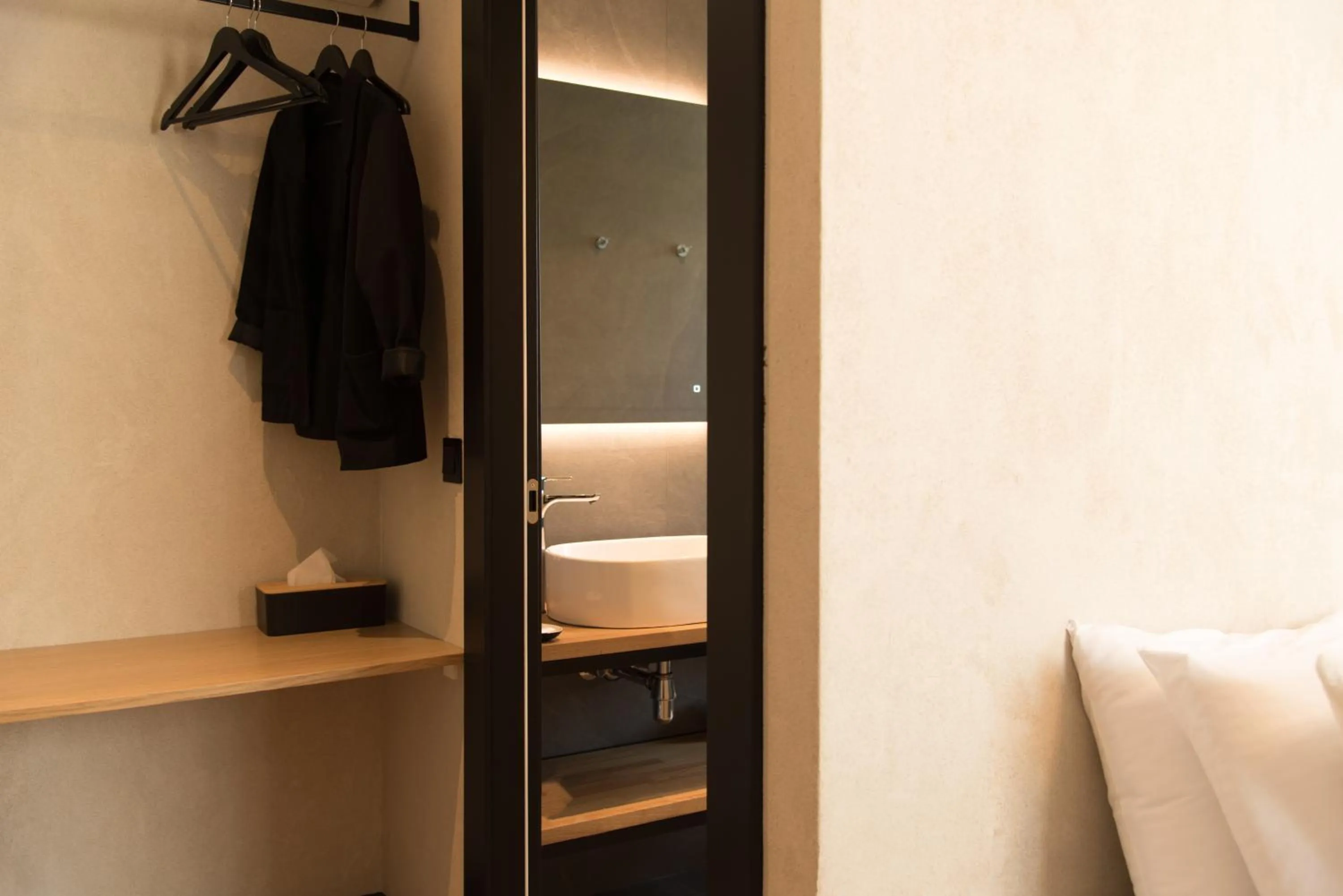 wardrobe in AthensOwl