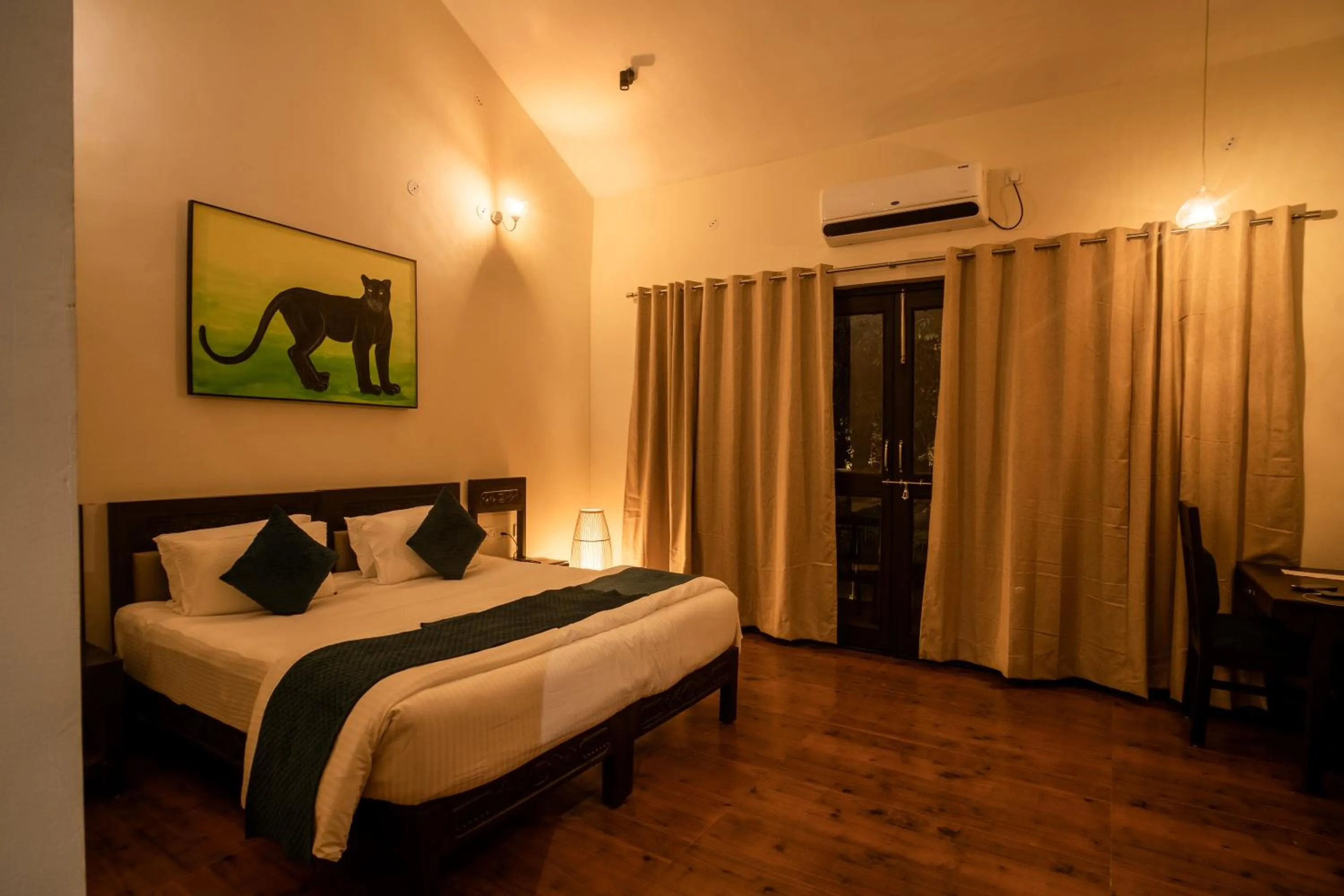 Photo of the whole room, Bed in Citrus Prime Kanha Resort and Villas