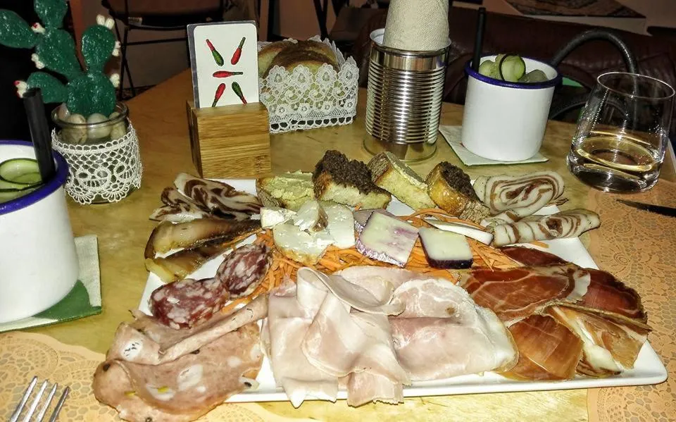 Restaurant/places to eat in Donnaciccinatrapani