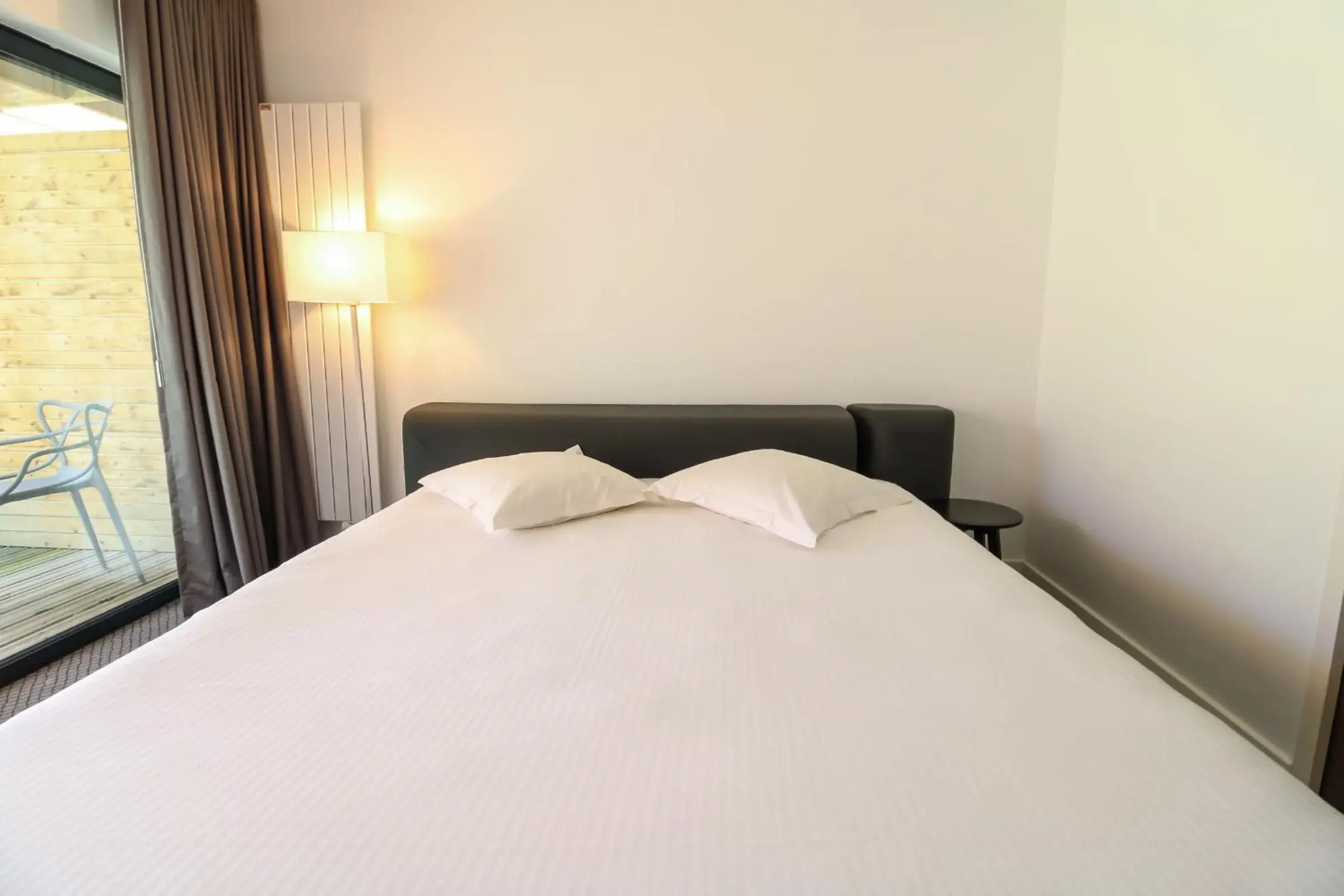 Bed in Loire & Sens Bed in Loire & Sens