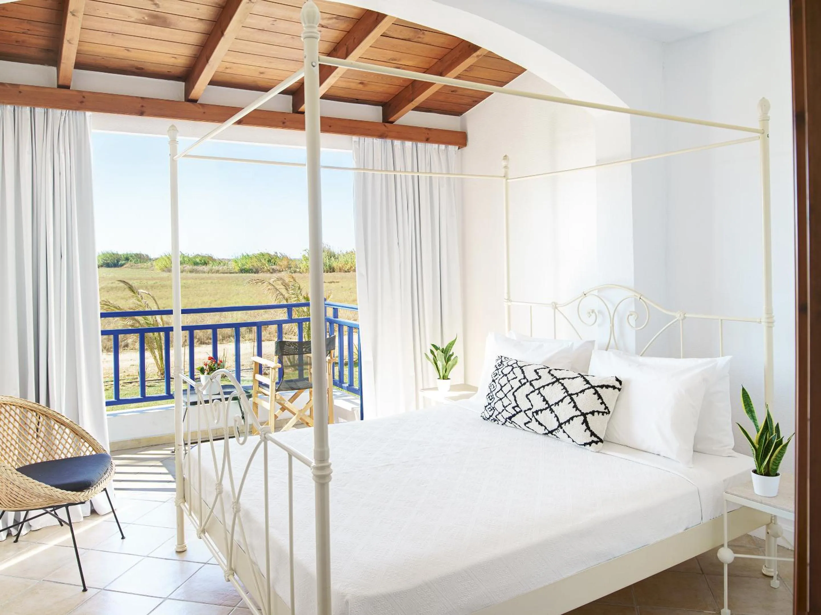 View (from property/room), Bed in Grecotel Casa Paradiso