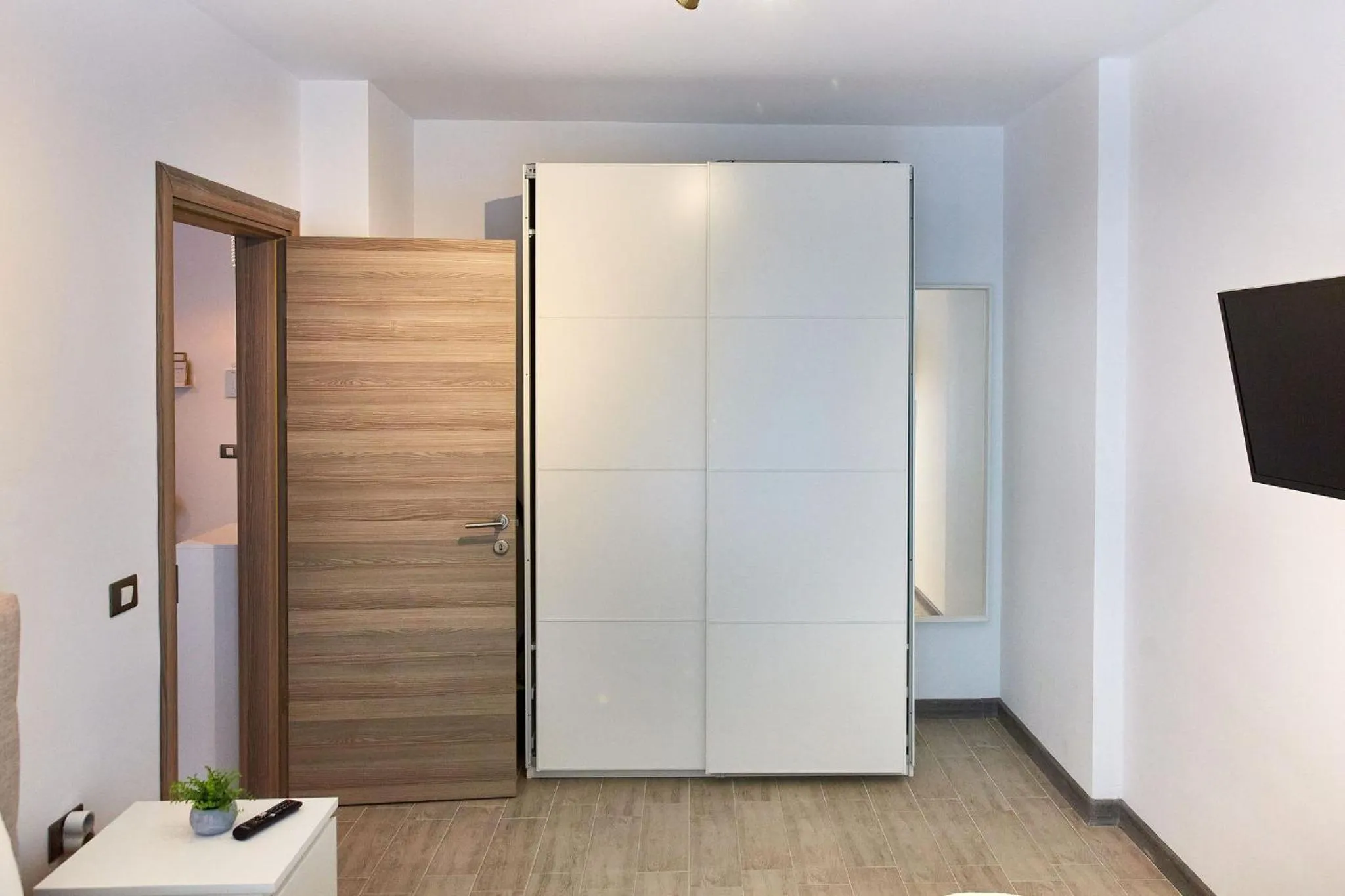 TV and multimedia in Luxuri by Alz