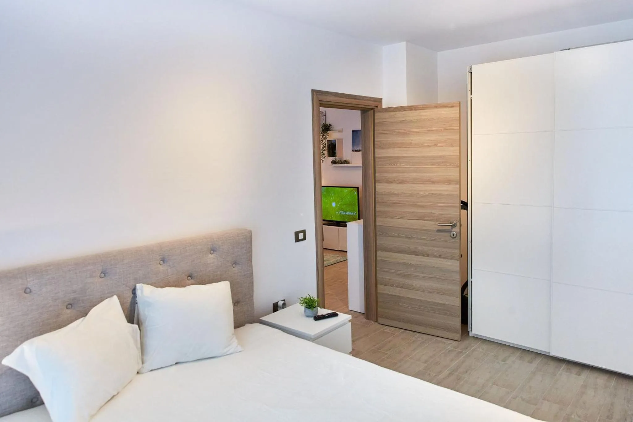 Bed in Luxuri by Alz