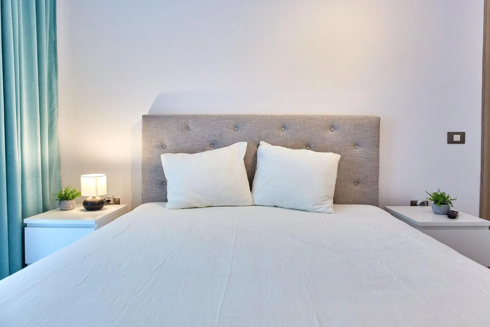 Bed in Luxuri by Alz