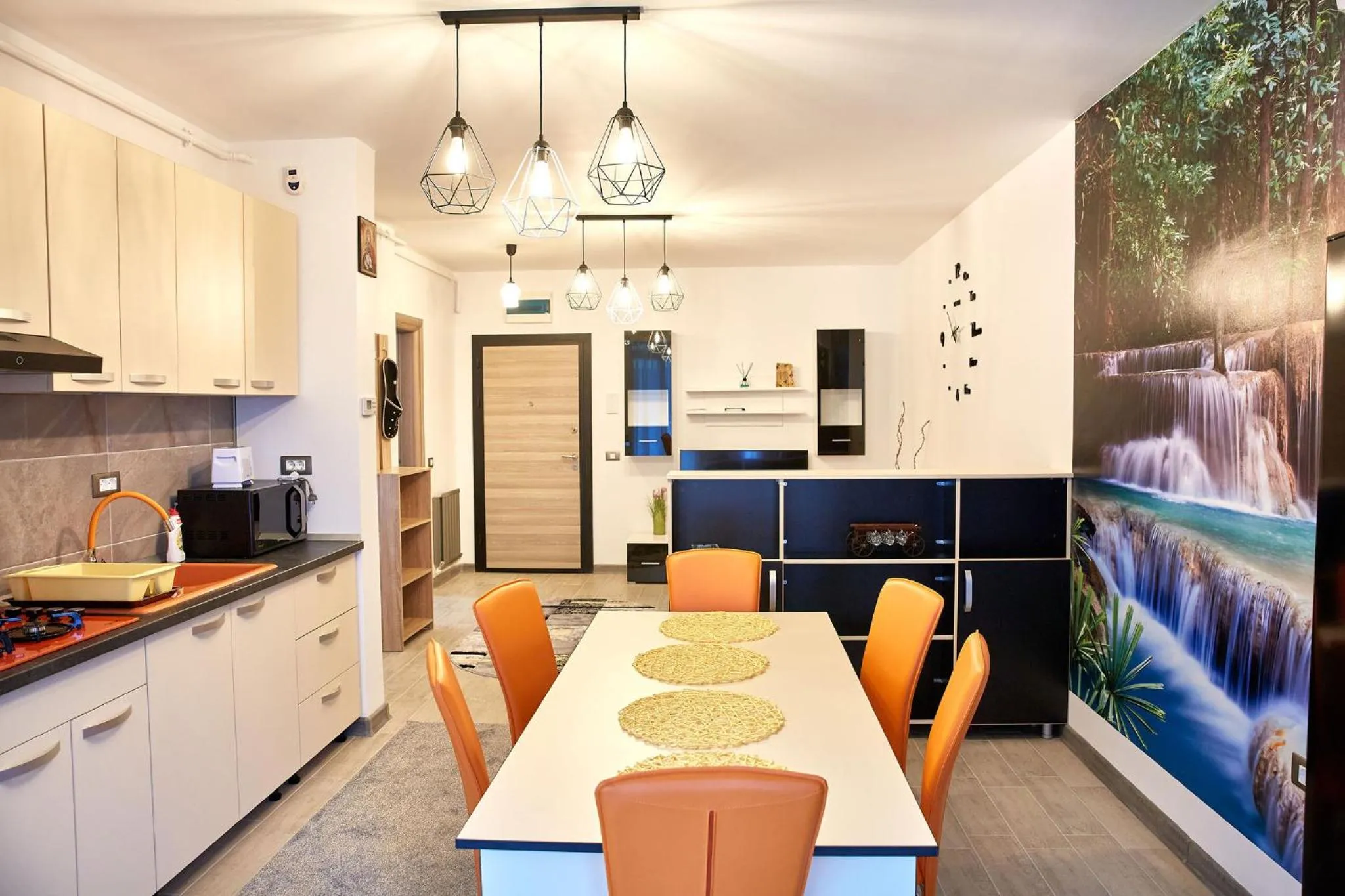 Kitchen or kitchenette in Luxuri by Alz