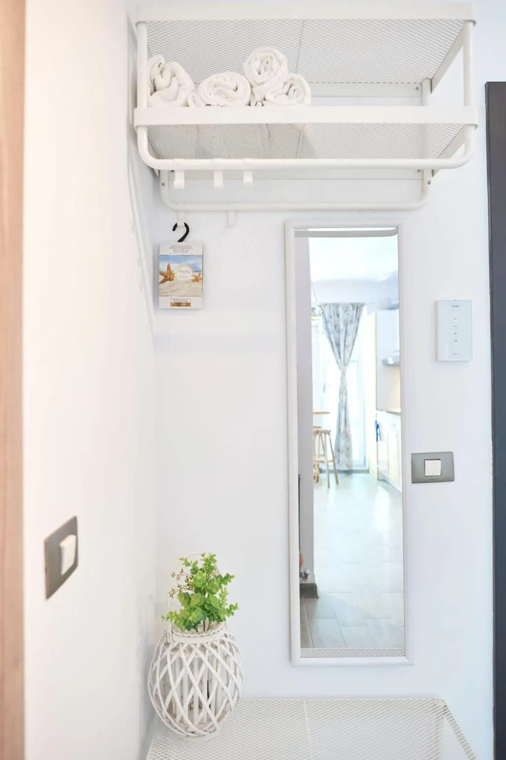 Photo of the whole room in Luxuri by Alz