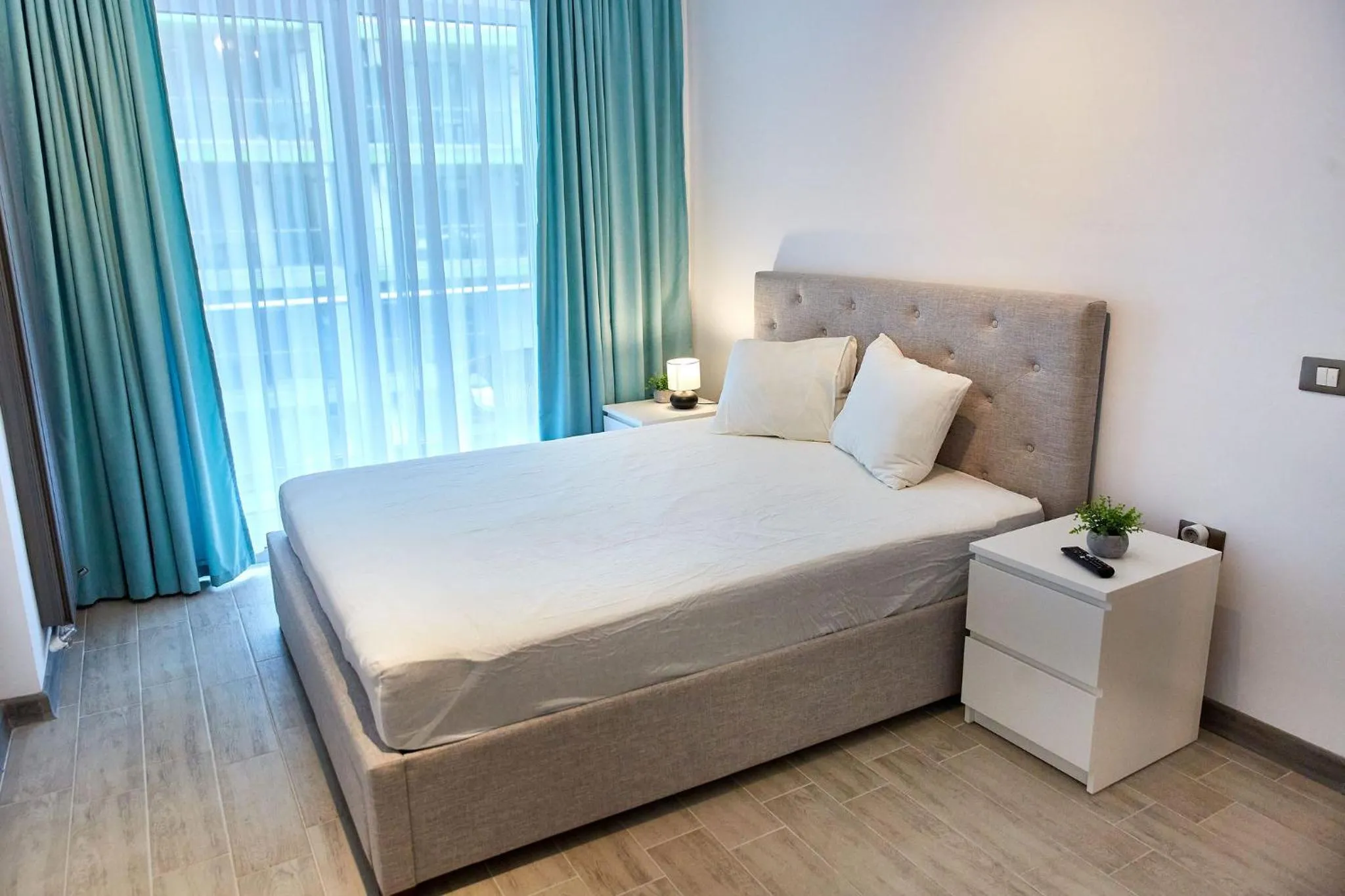 Bed in Luxuri by Alz