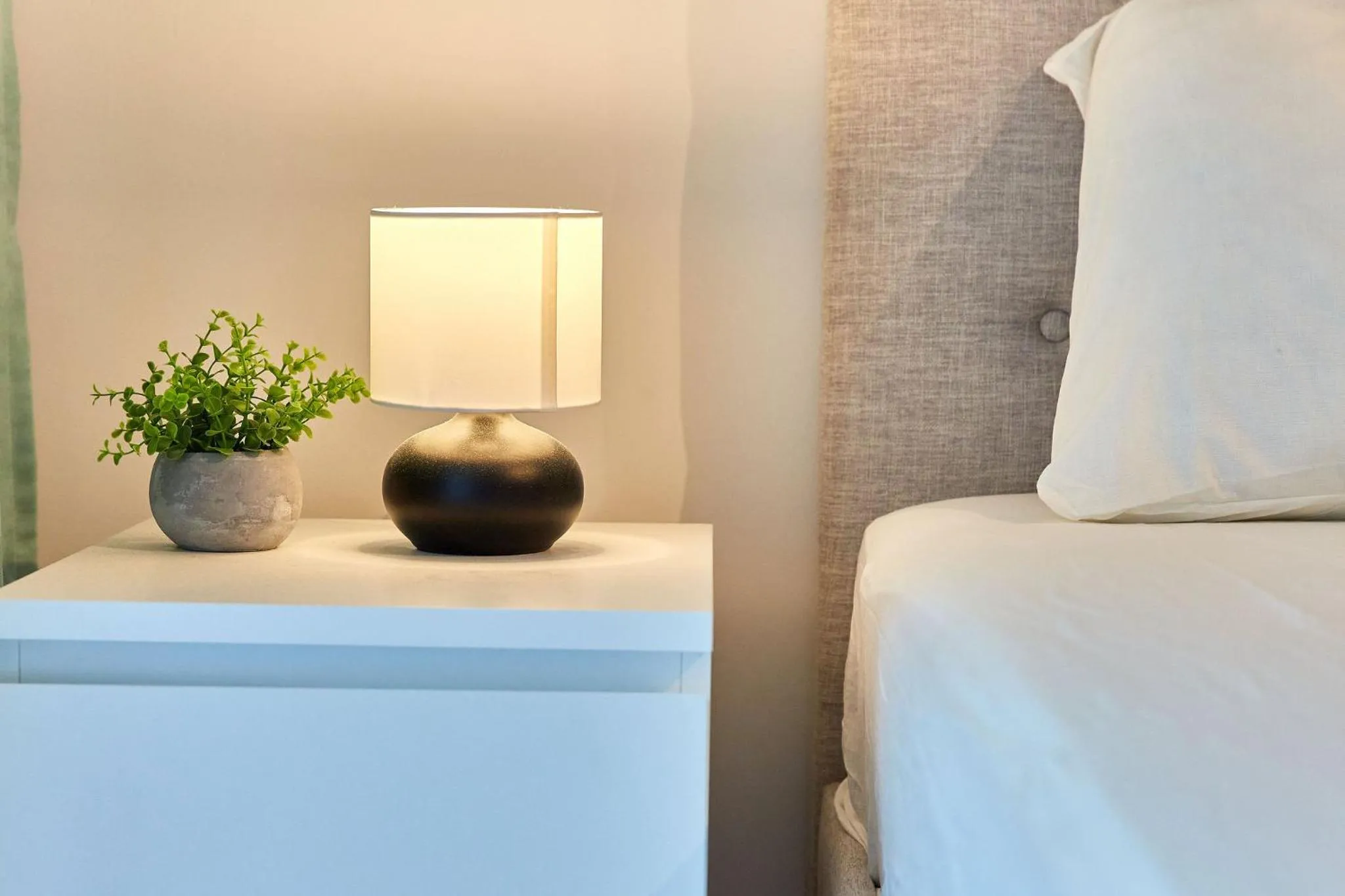 Bed in Luxuri by Alz