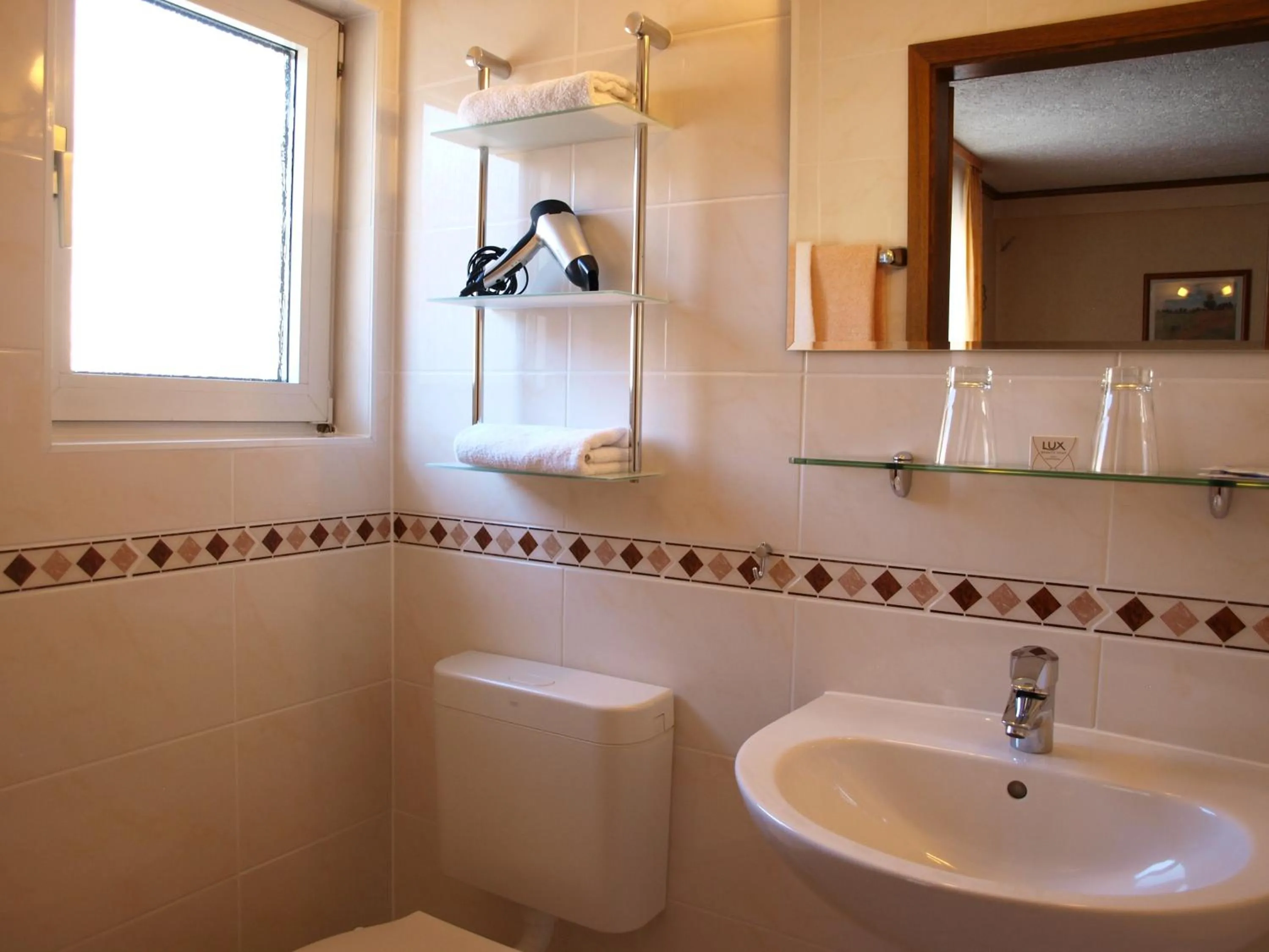 Bathroom in Hotel Gasthof Schuster und Gästehaus
