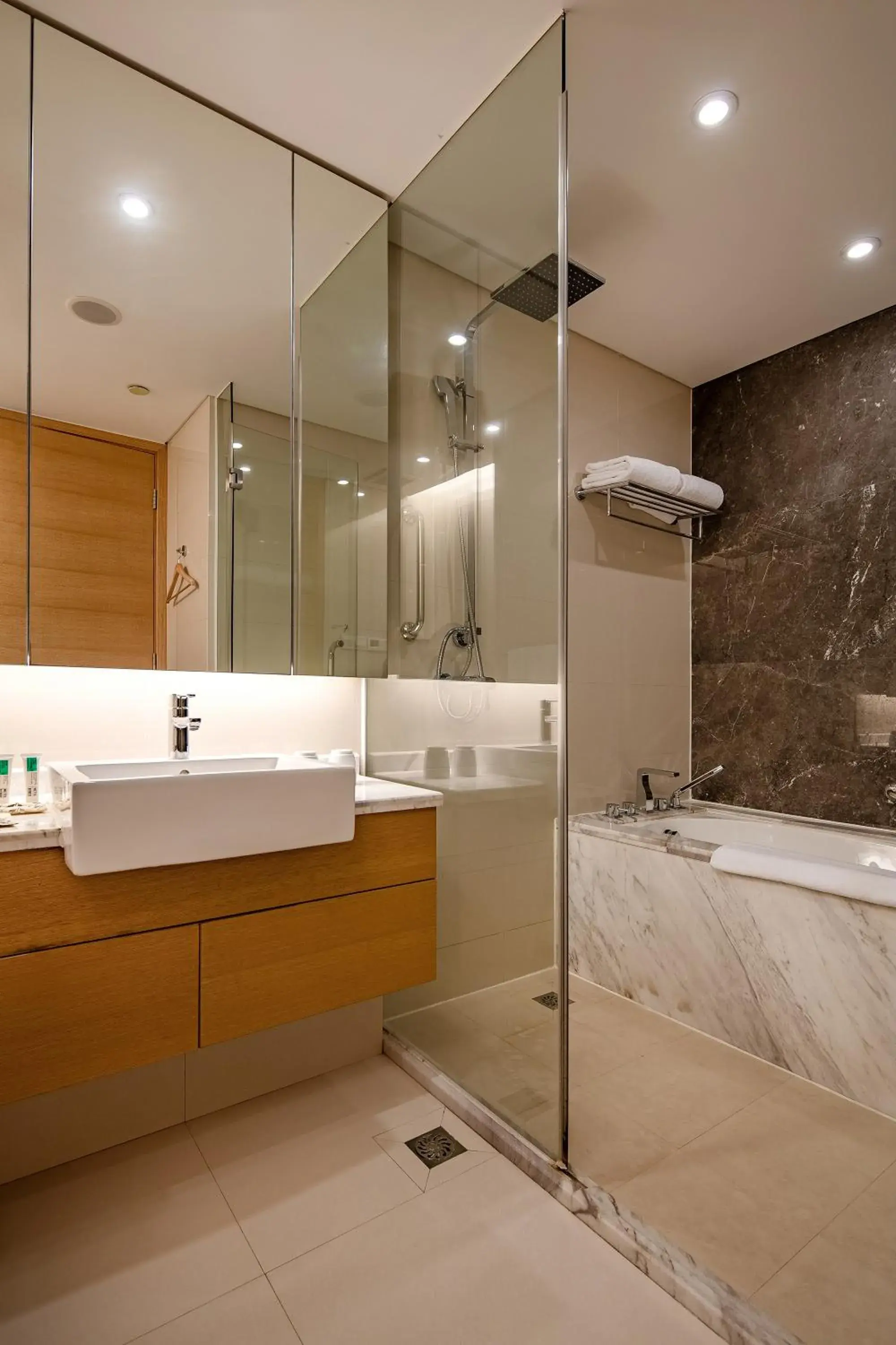 Bathroom in Shama Heda Serviced Apartment Bathroom in Shama Heda Serviced Apartment