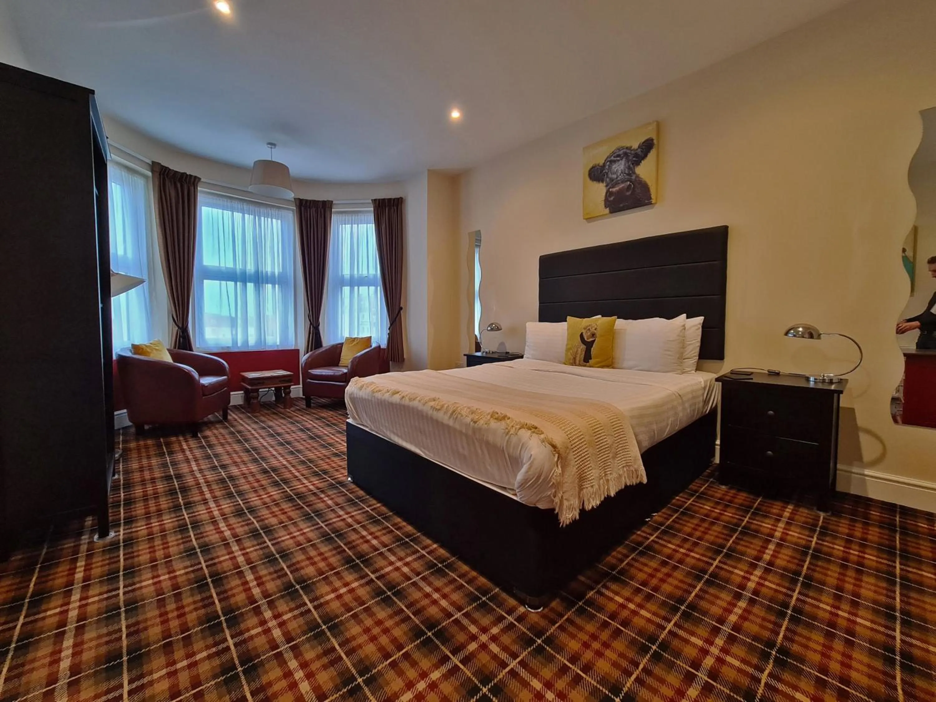 Bedroom, Bed in 10to12 Folkestone