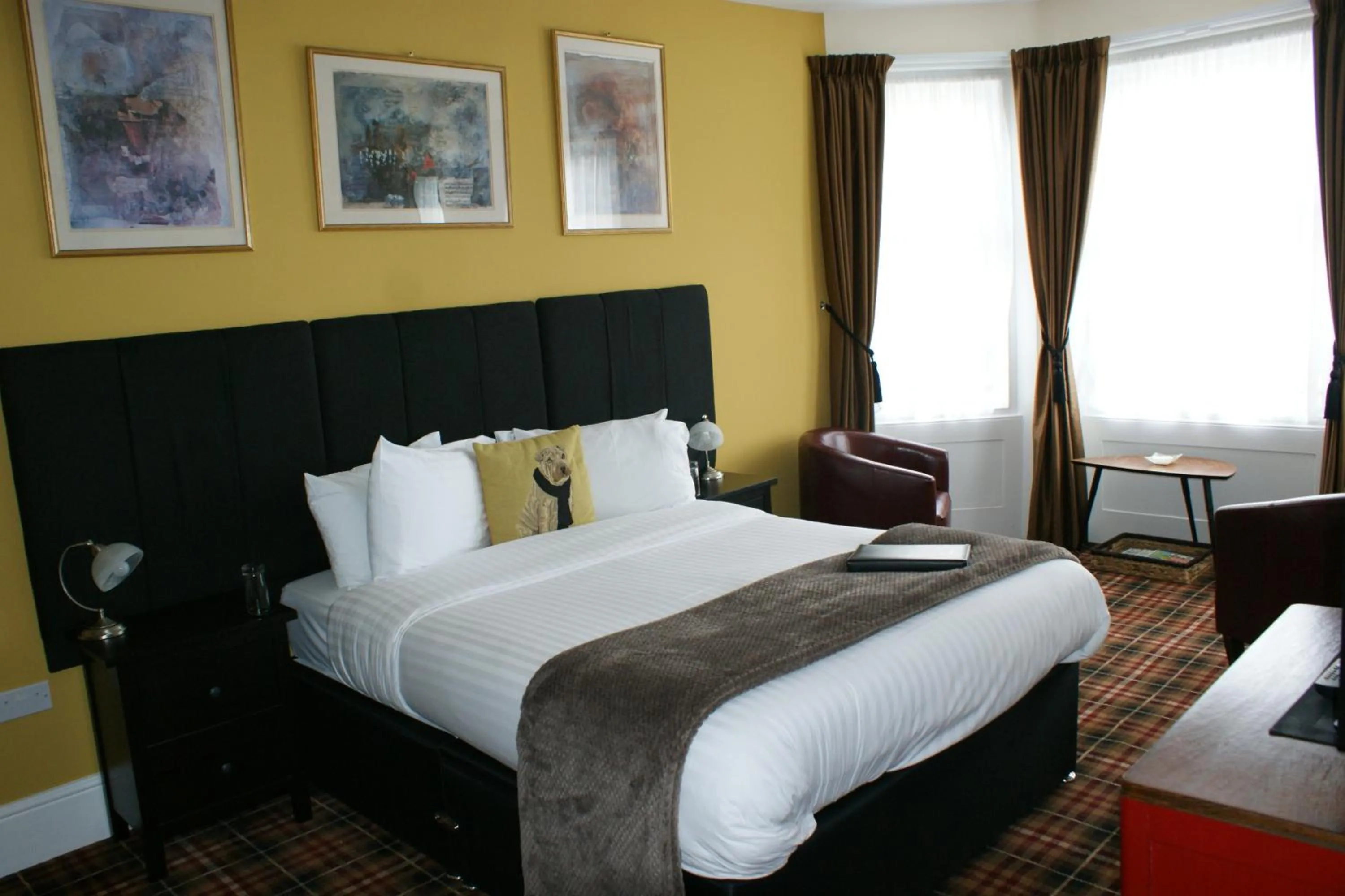 Bedroom, Bed in 10to12 Folkestone