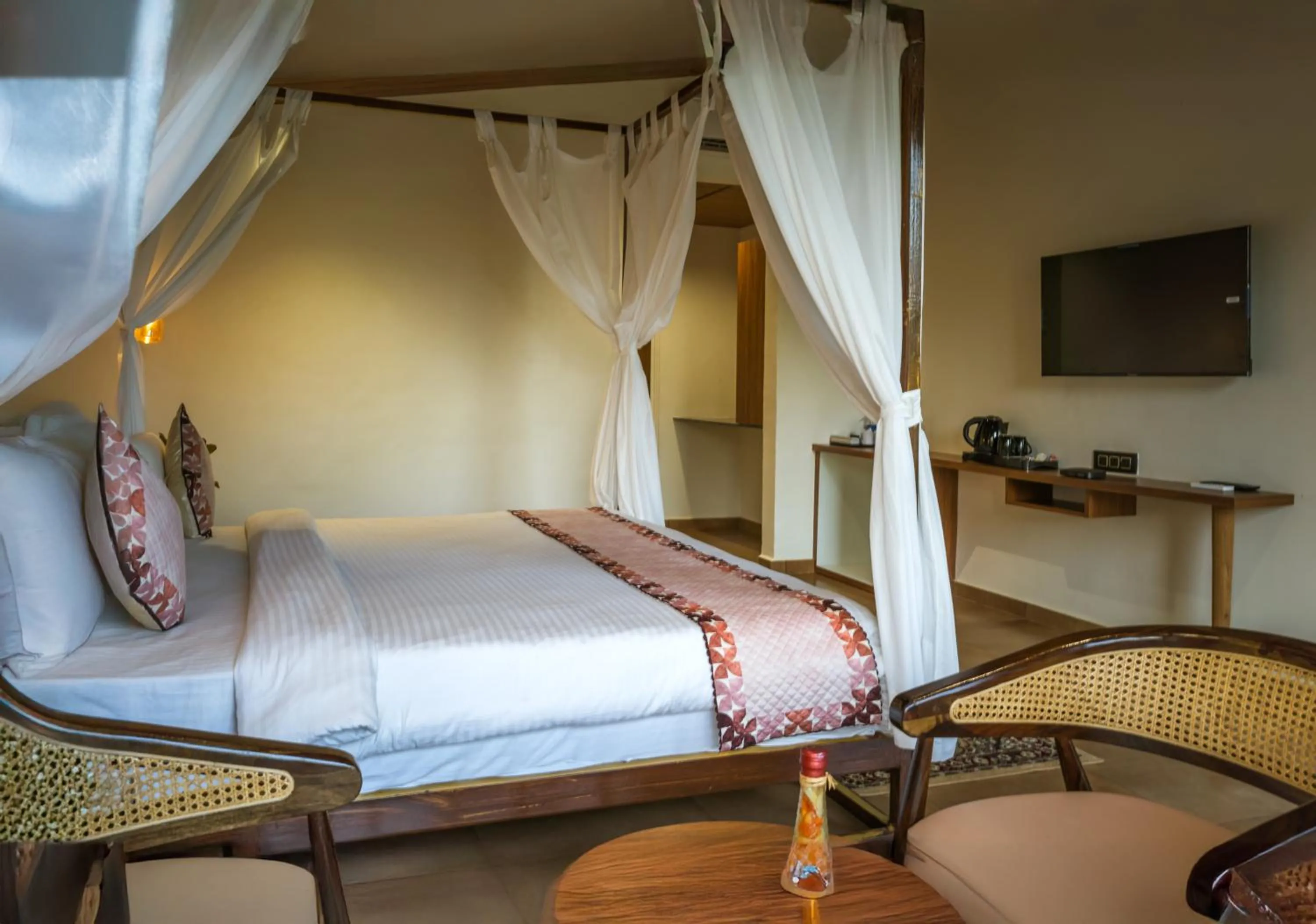 TV and multimedia, Bed in RiverView Tent Resort