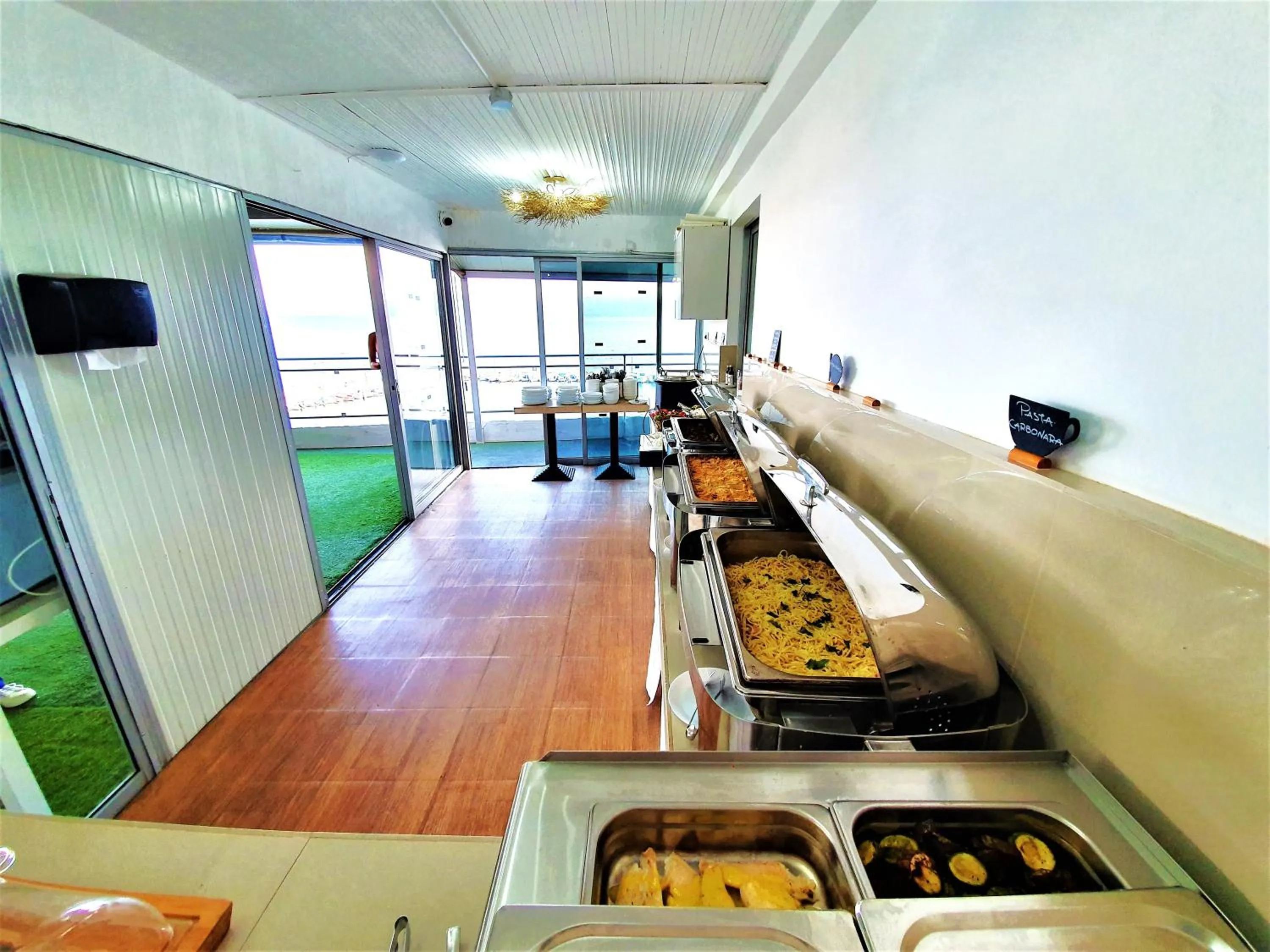 Restaurant/places to eat in Porto Evia Boutique Hotel