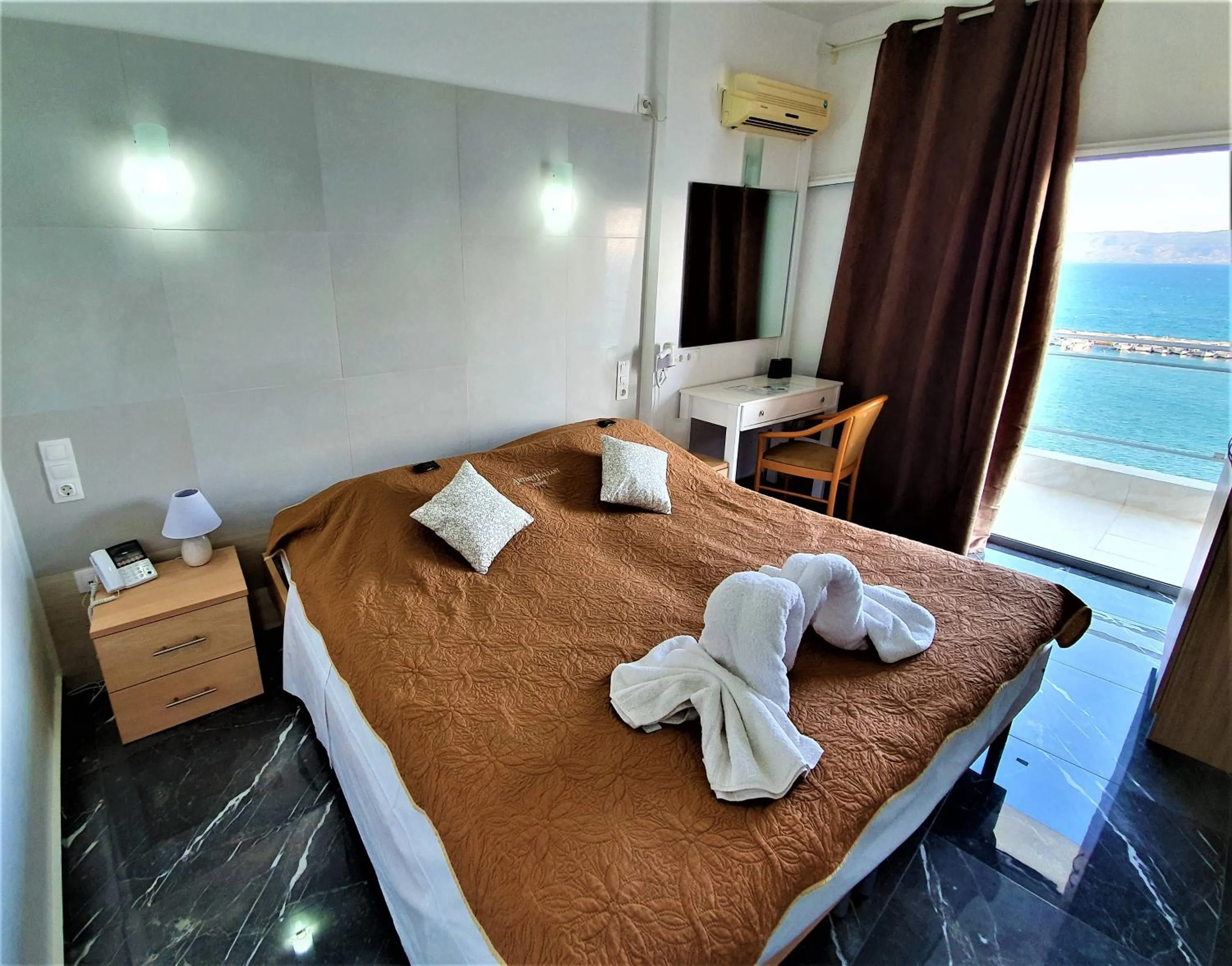 Bedroom, Bed in Porto Evia Boutique Hotel