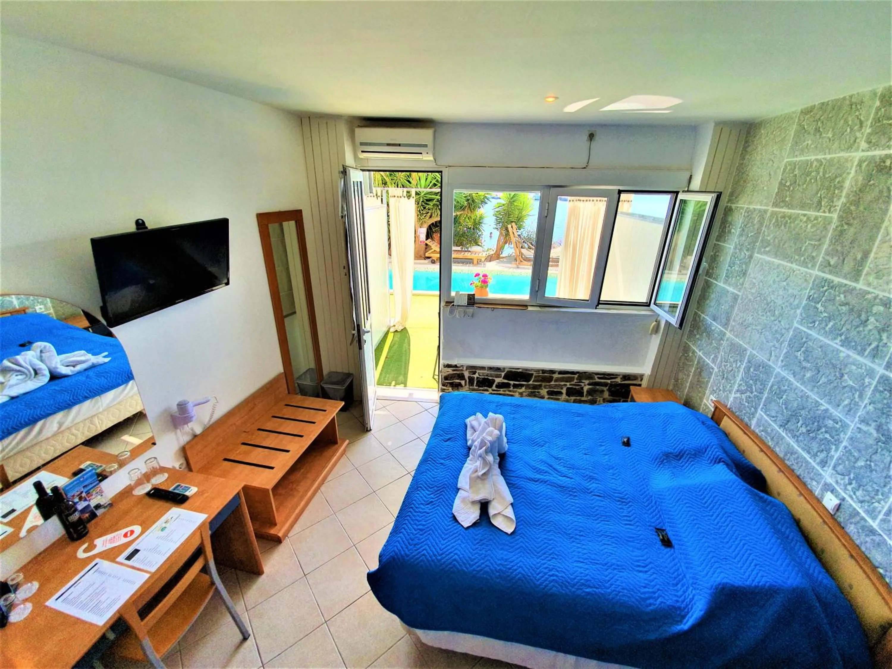 Bed in Porto Evia Boutique Hotel