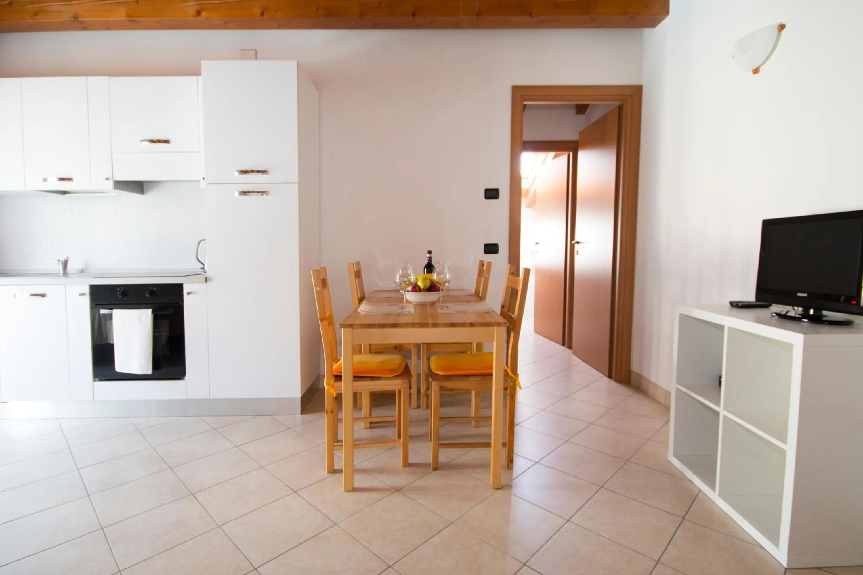 TV and multimedia in Lakeside Holiday Resort