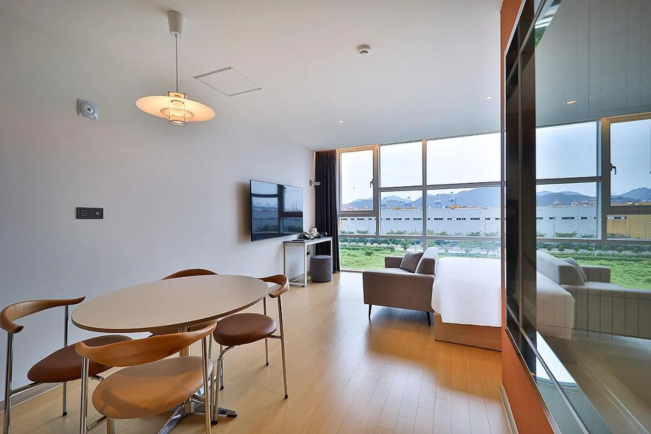 Browndot Signature Hotel